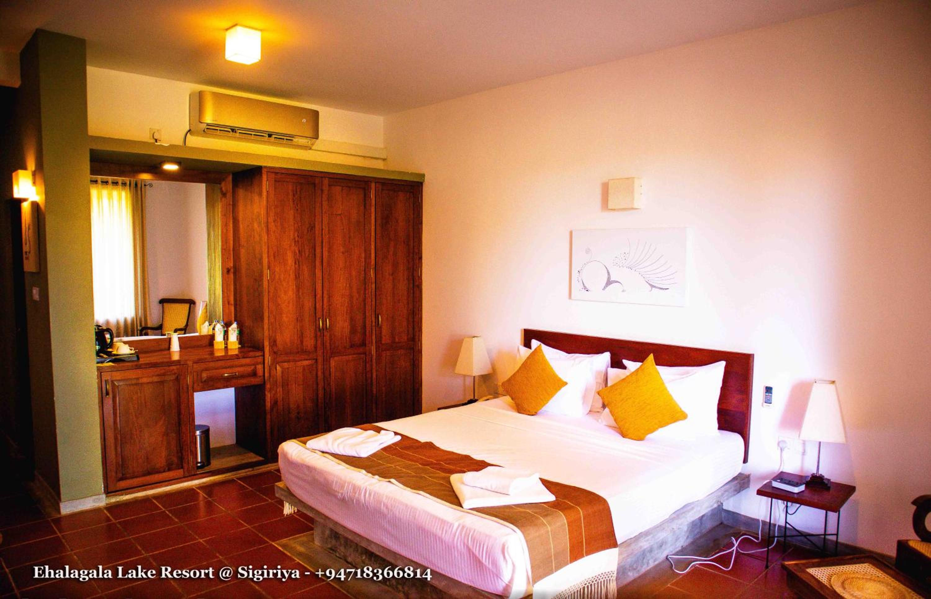 Ehalagala Lake Resort
