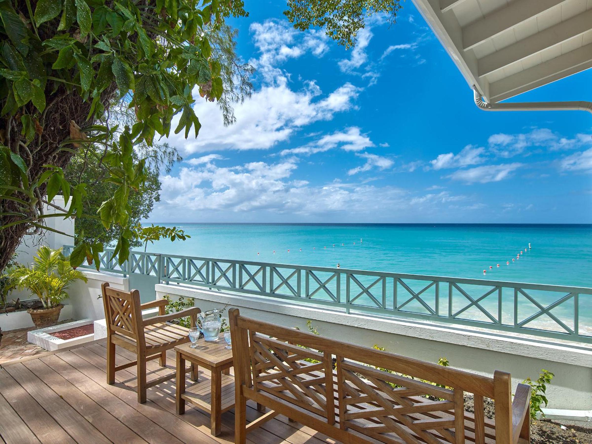 Southwinds Beach House is a 3 bedroom with exquisite sea views