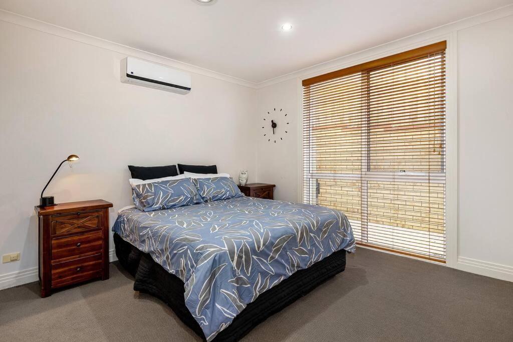 Sea Grange - harbour views, prime location