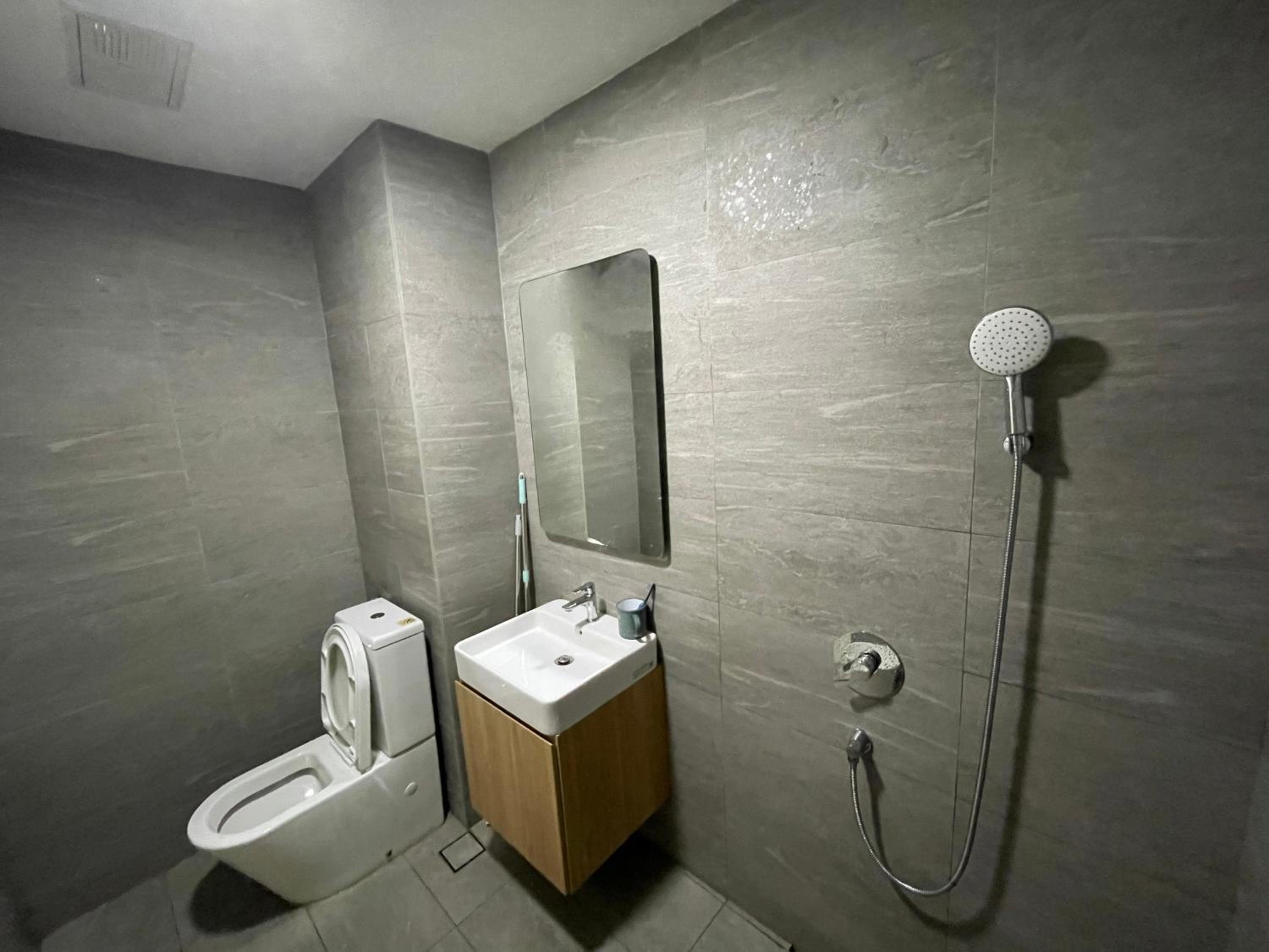 Pavilion 2 I Aurora Revo I Sky PooL I 2-4pax