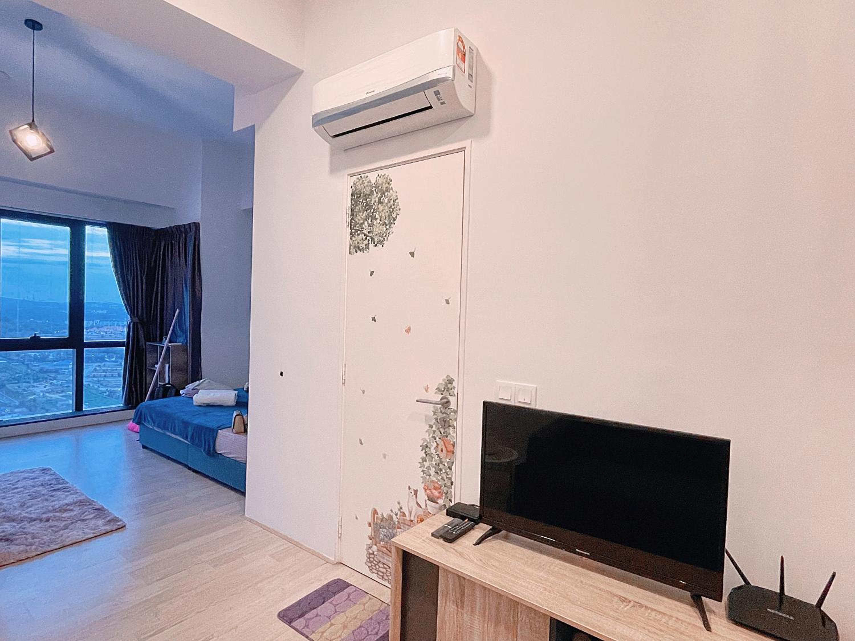 Pavilion 2 I Aurora Revo I Sky PooL I 2-4pax