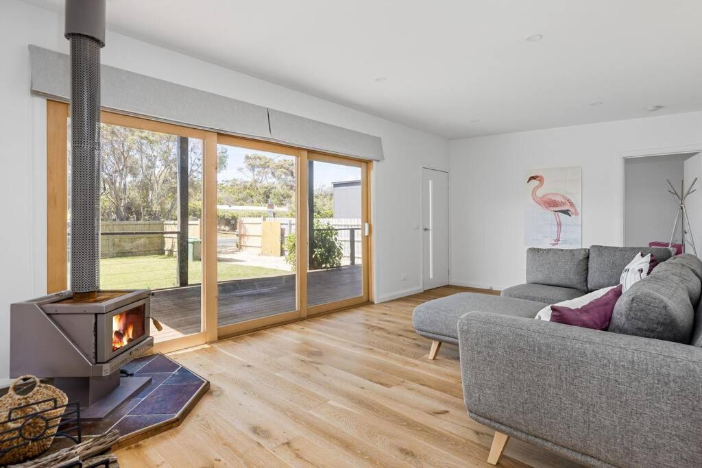 Everleigh - renovated, spacious beach house