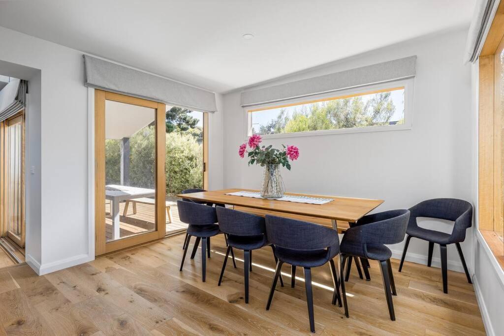 Everleigh - renovated, spacious beach house