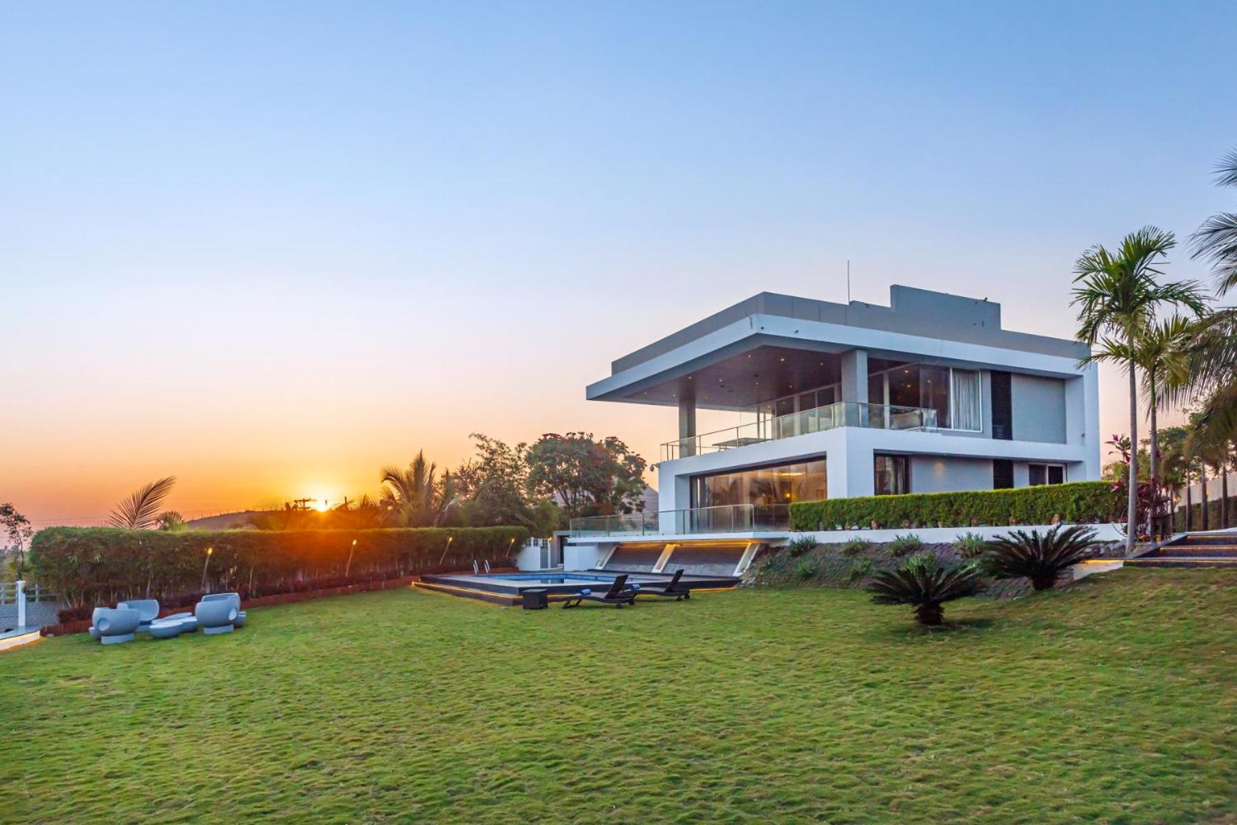 SaffronStays Jannat, Igatpuri 100 Percent pet-friendly villa with amazing lake view view 2