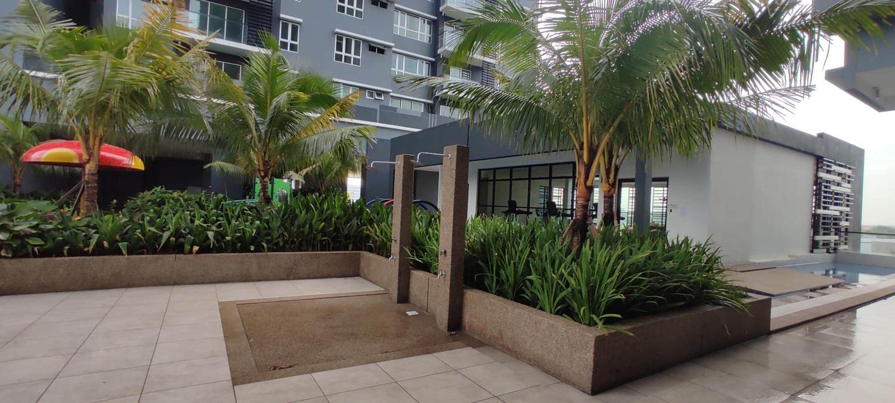 Bukit Rimau Instagrammable 2 Bedroom Apartment With Pool View up to 5 PAX photo 8