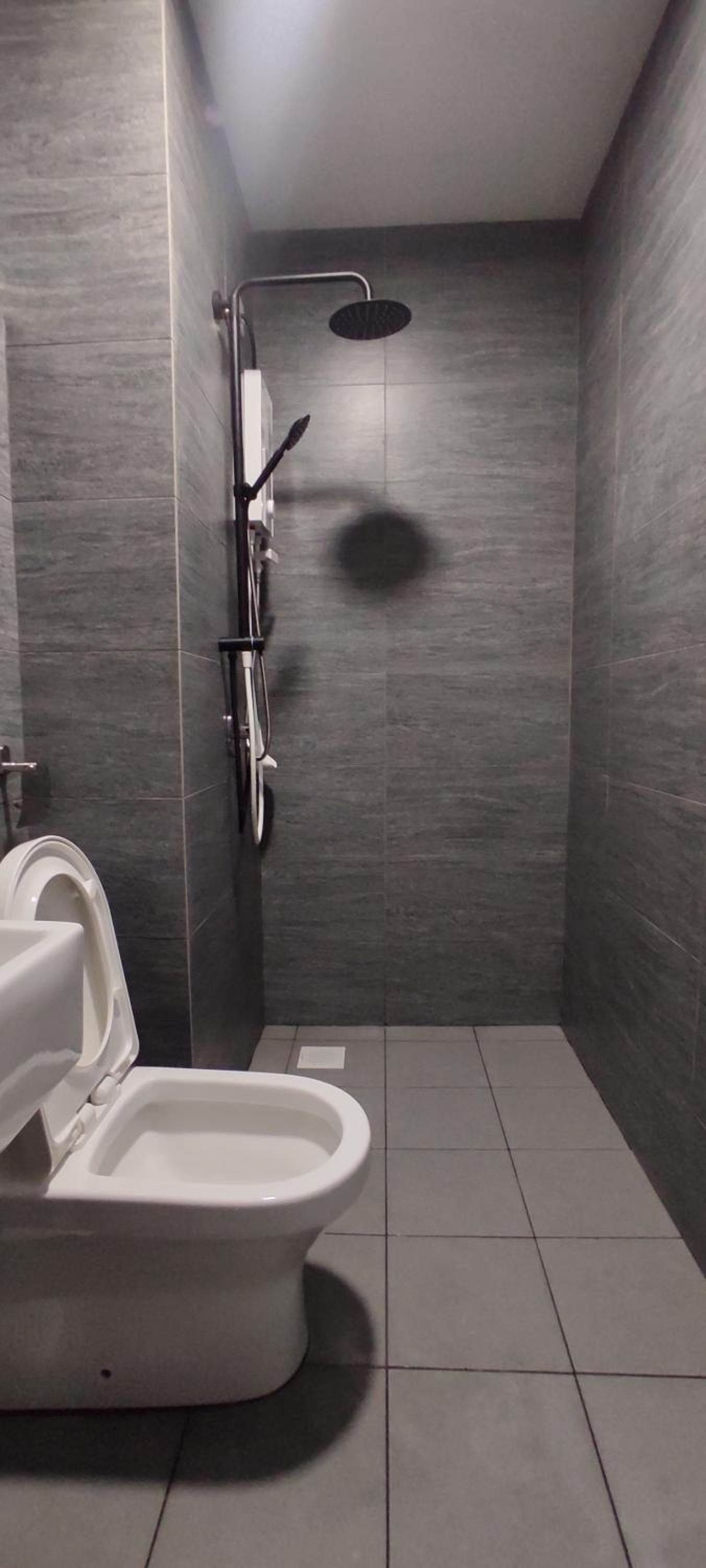 Bukit Rimau Instagrammable 2 Bedroom Apartment With Pool View up to 5 PAX view 2