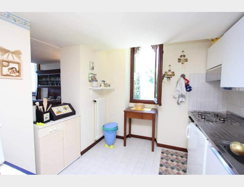 CHARMING APARTMENT LAKE FRONT photo 3