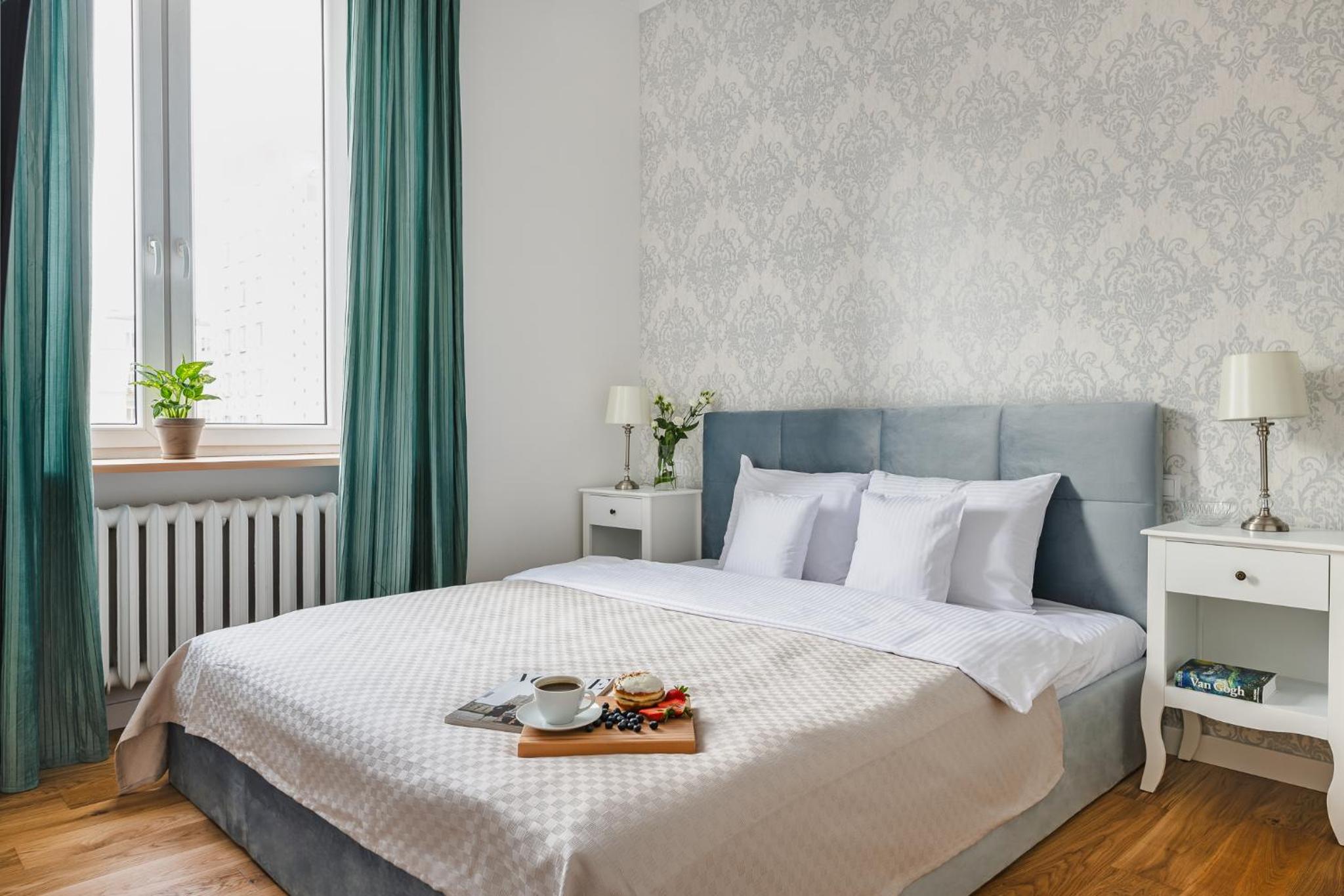 oompH Warsaw Central Supreme Apartment view 3