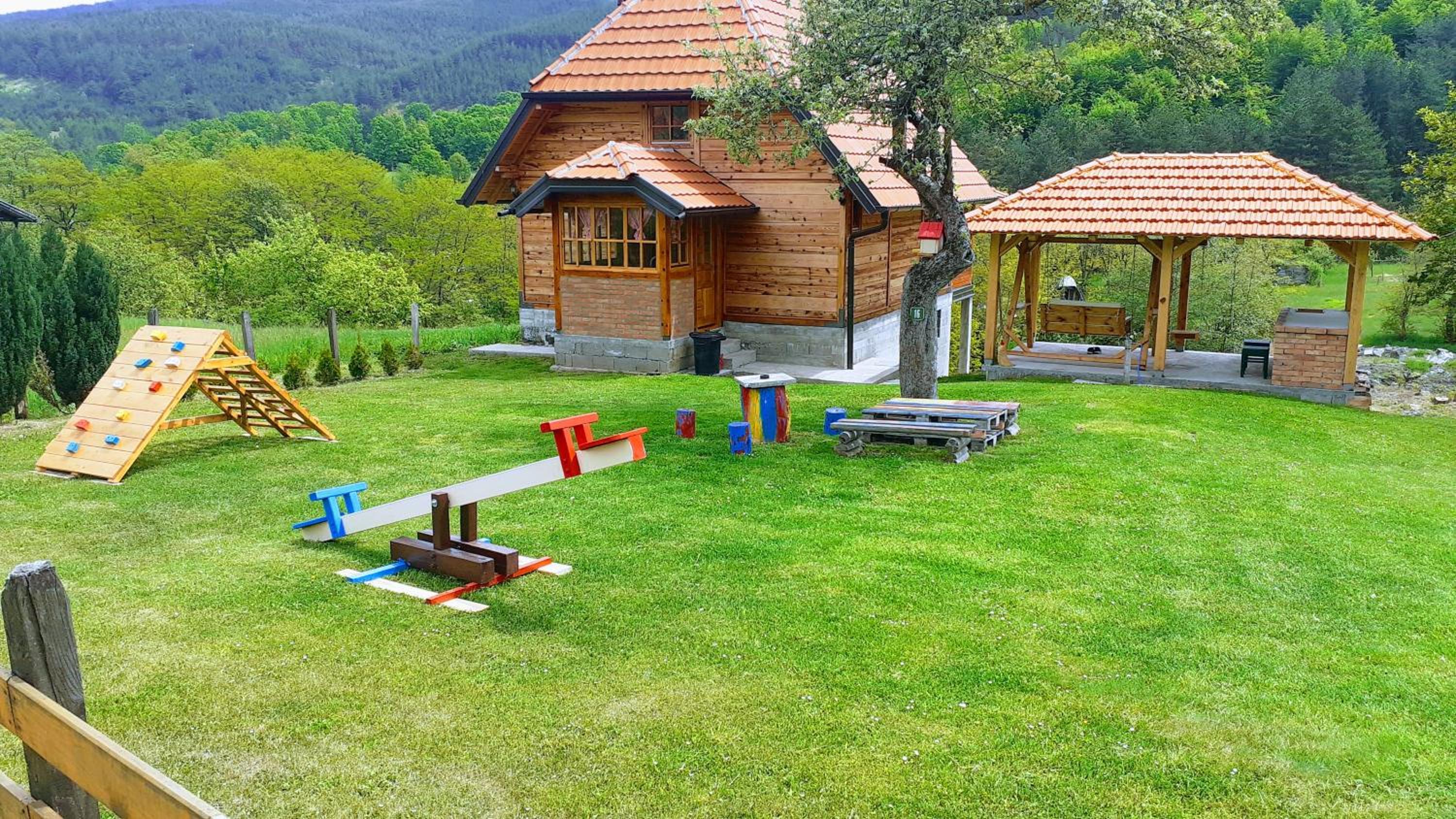 Kuca Karajic view 4