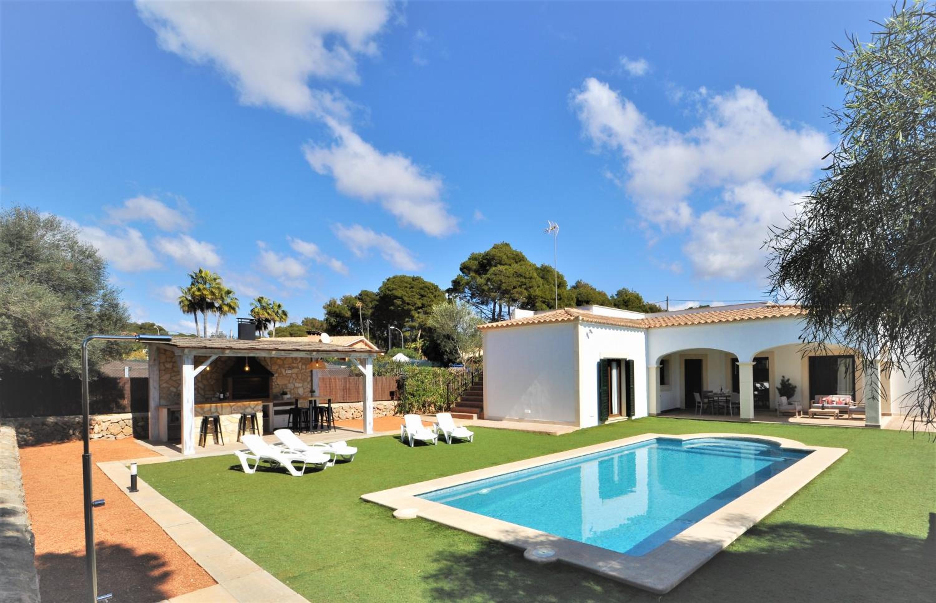 VILLA MONICA en Cala Pi ideal para familias- Mallorca - main view