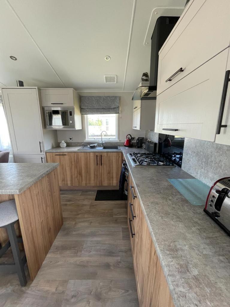 Seton sands holiday park - Premium caravan - 2 bedroom sleeps 4, photo 6