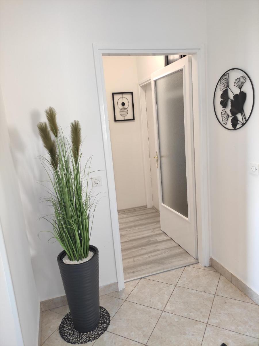 Apartman Iris s terasom view 2