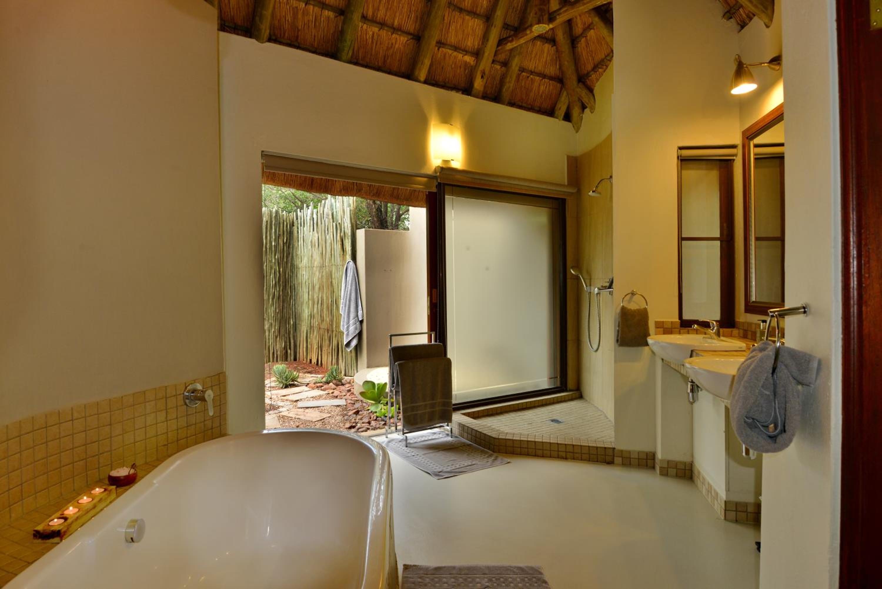 Tambuti Lodge