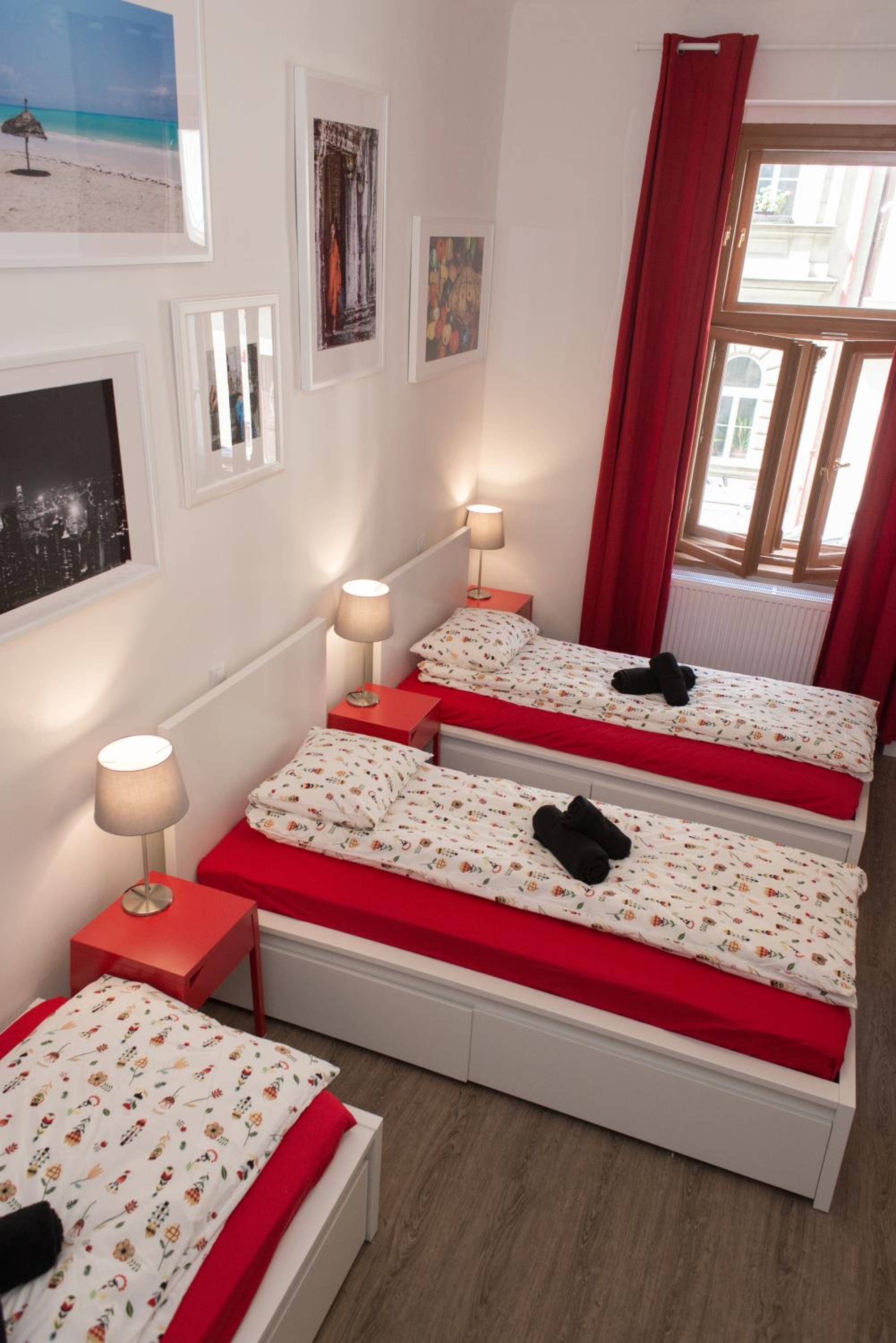 Apartment Florenc with 3-bathrooms & bedrooms