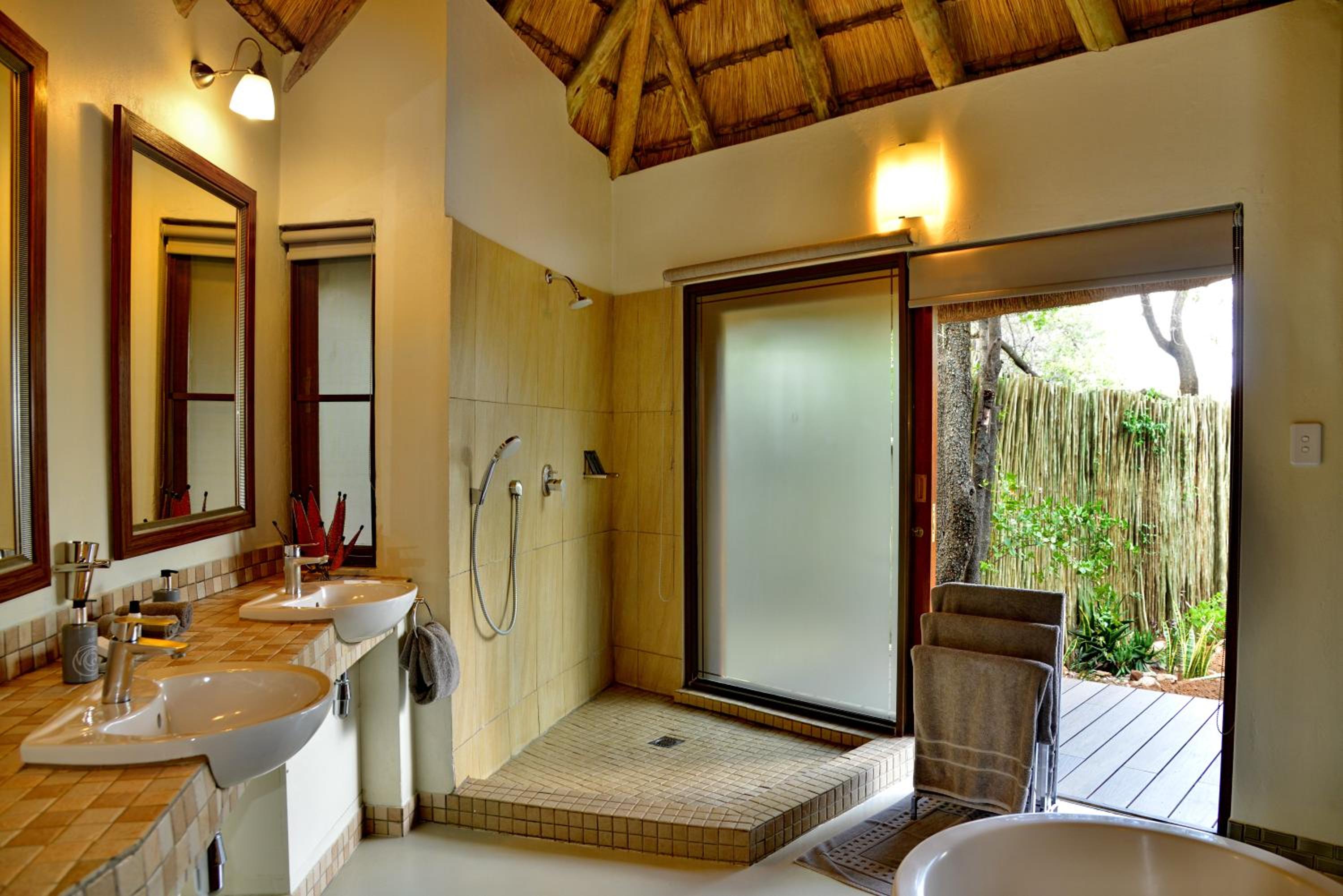 Tambuti Lodge