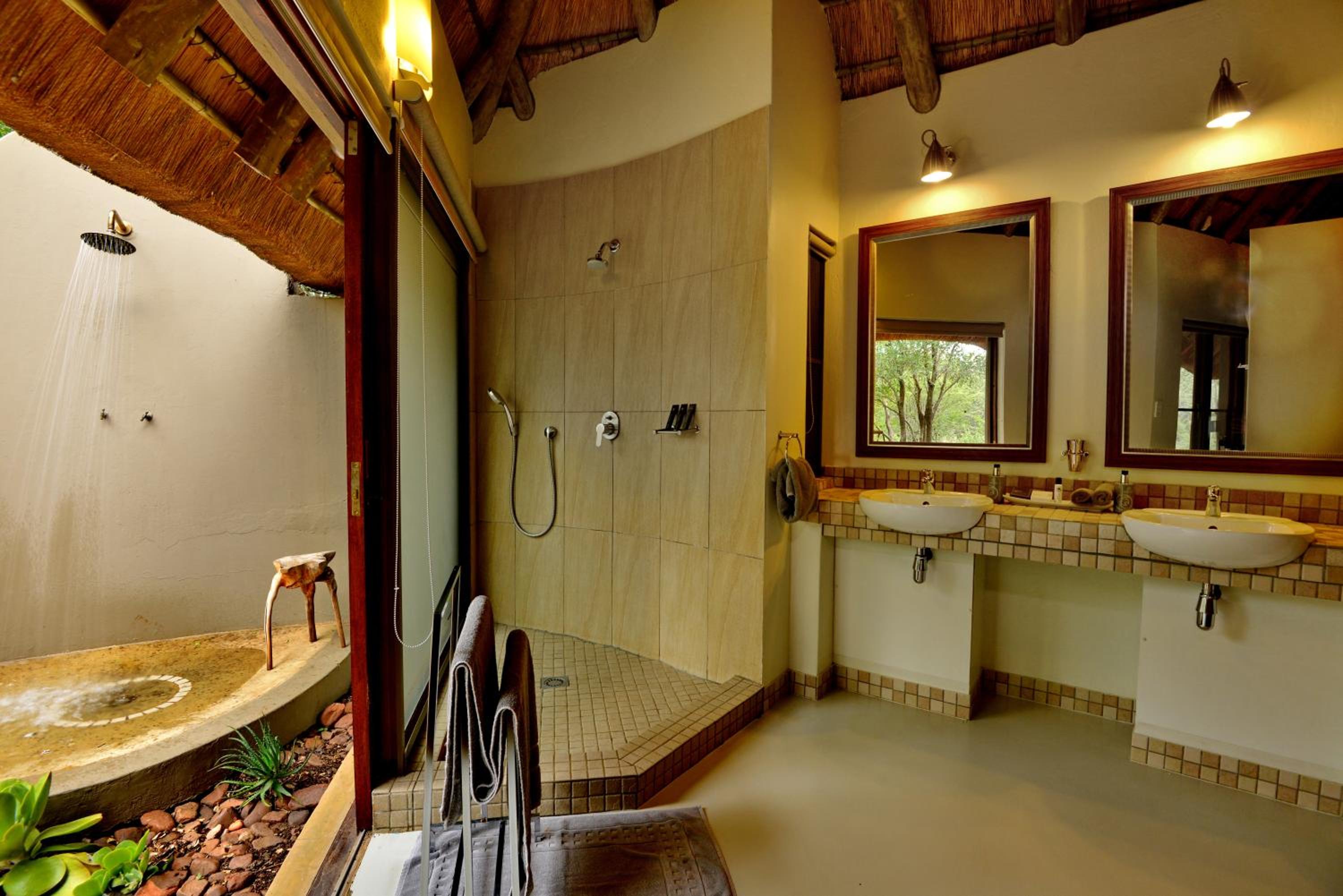 Tambuti Lodge