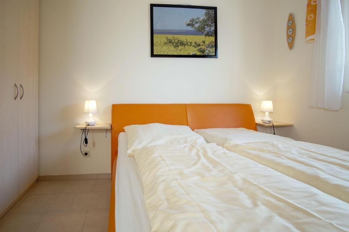 Haus-Ostseeapartments-am-Fehmarnsund-Wohnung-26-Wellenrauschen