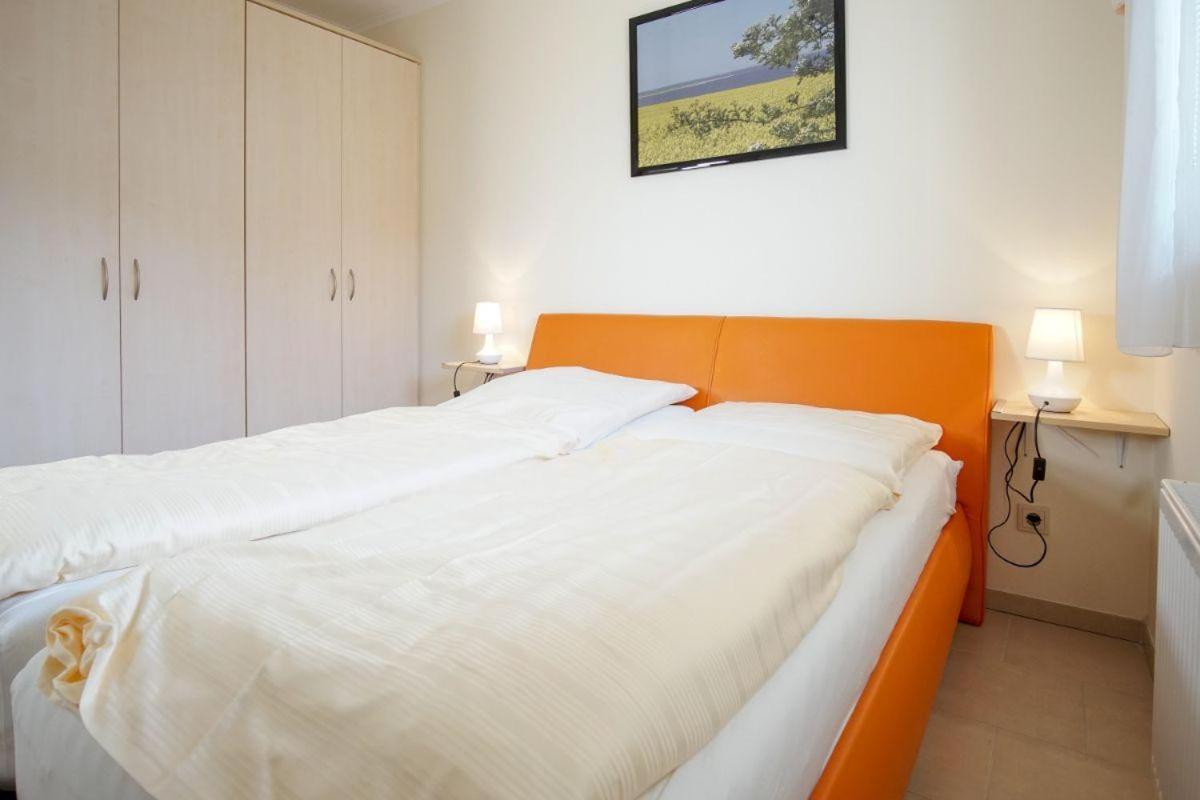 Haus-Ostseeapartments-am-Fehmarnsund-Wohnung-26-Wellenrauschen