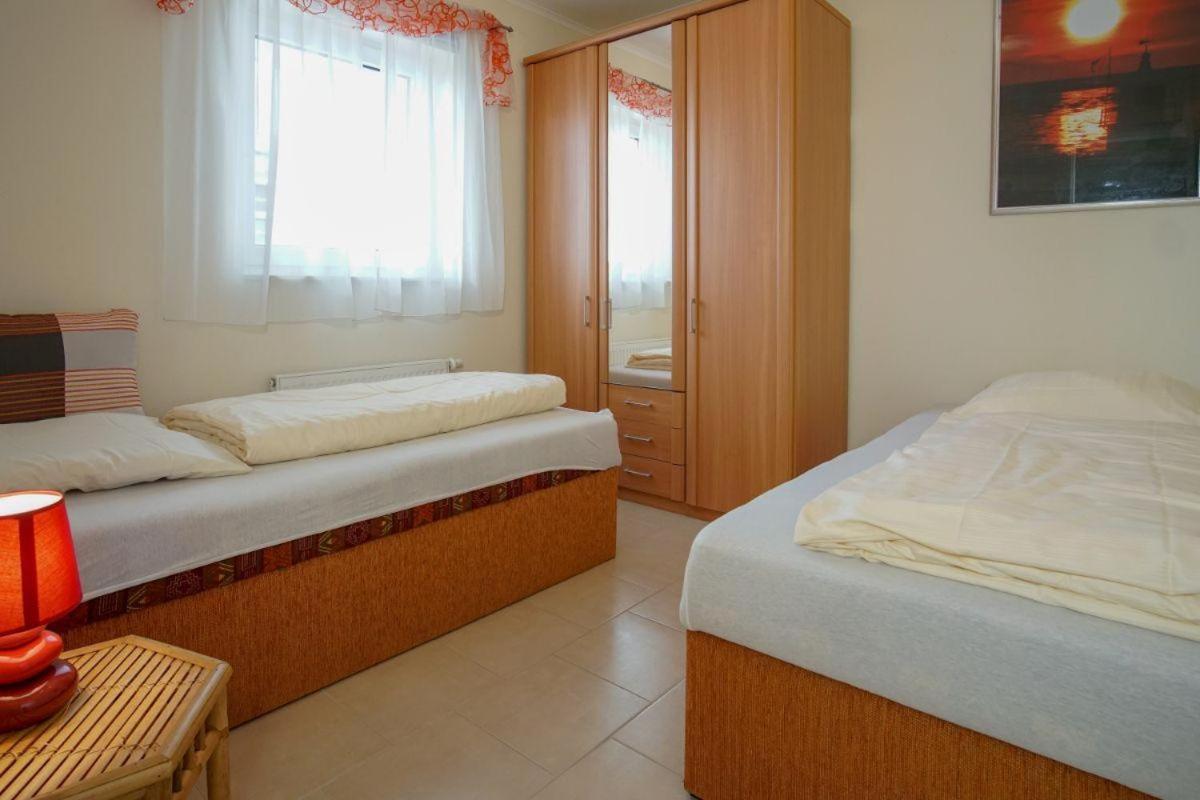 Haus-Ostseeapartments-am-Fehmarnsund-Wohnung-26-Wellenrauschen