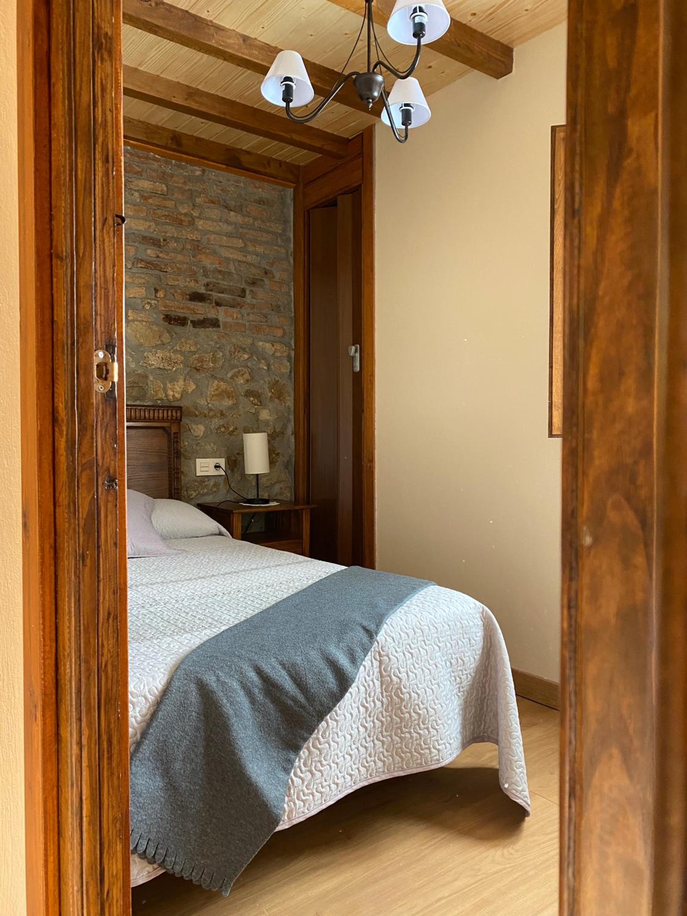 Apartamentos Rurales La Caviana