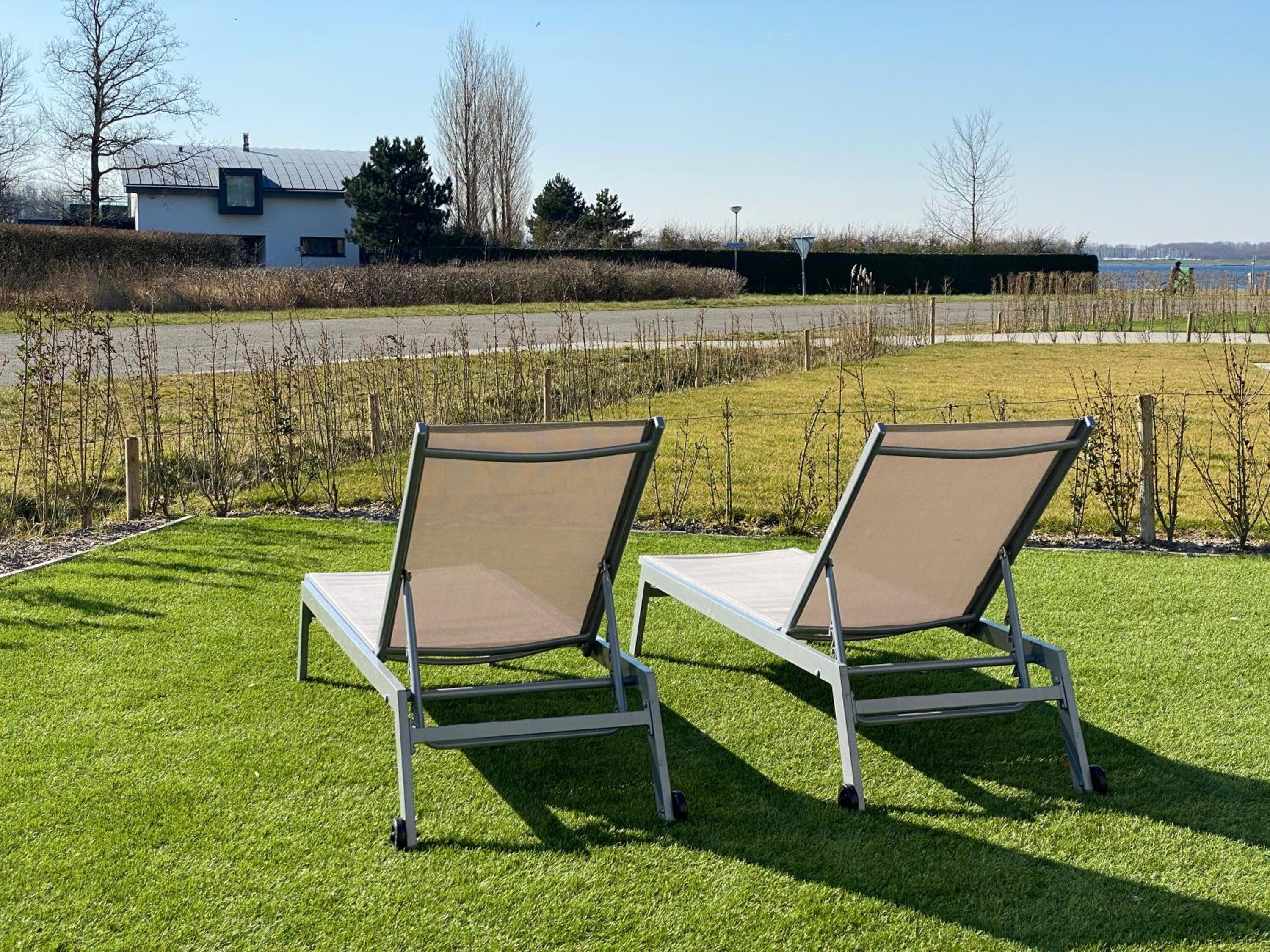 Villa Maroma Mistral Veerse Meer , 4 E-bikes gratis laden, EV trampoline view 5