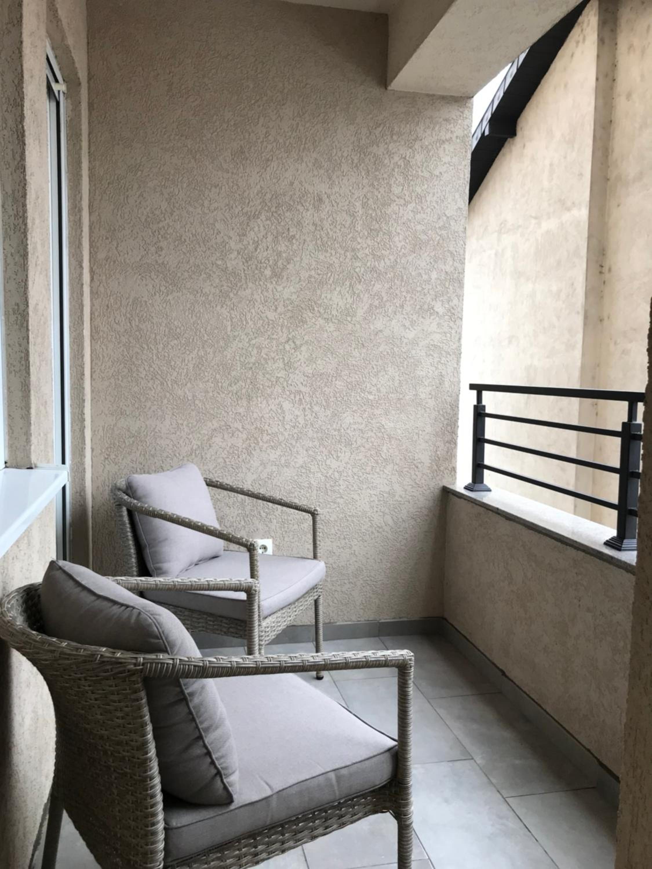 Green Apartment view 5