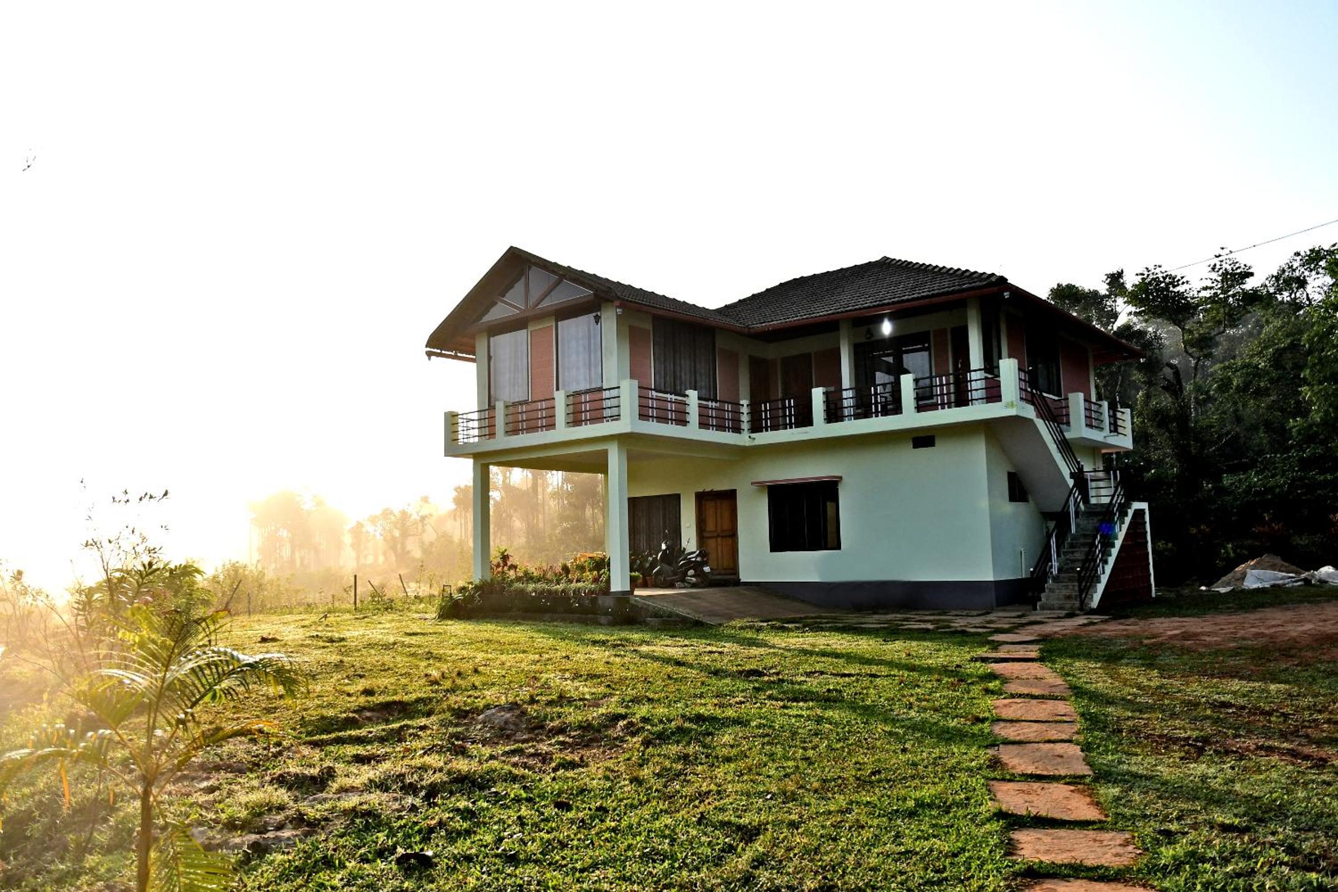 Sirimane Homestay - Water Activities, Home Food, Trek & falls