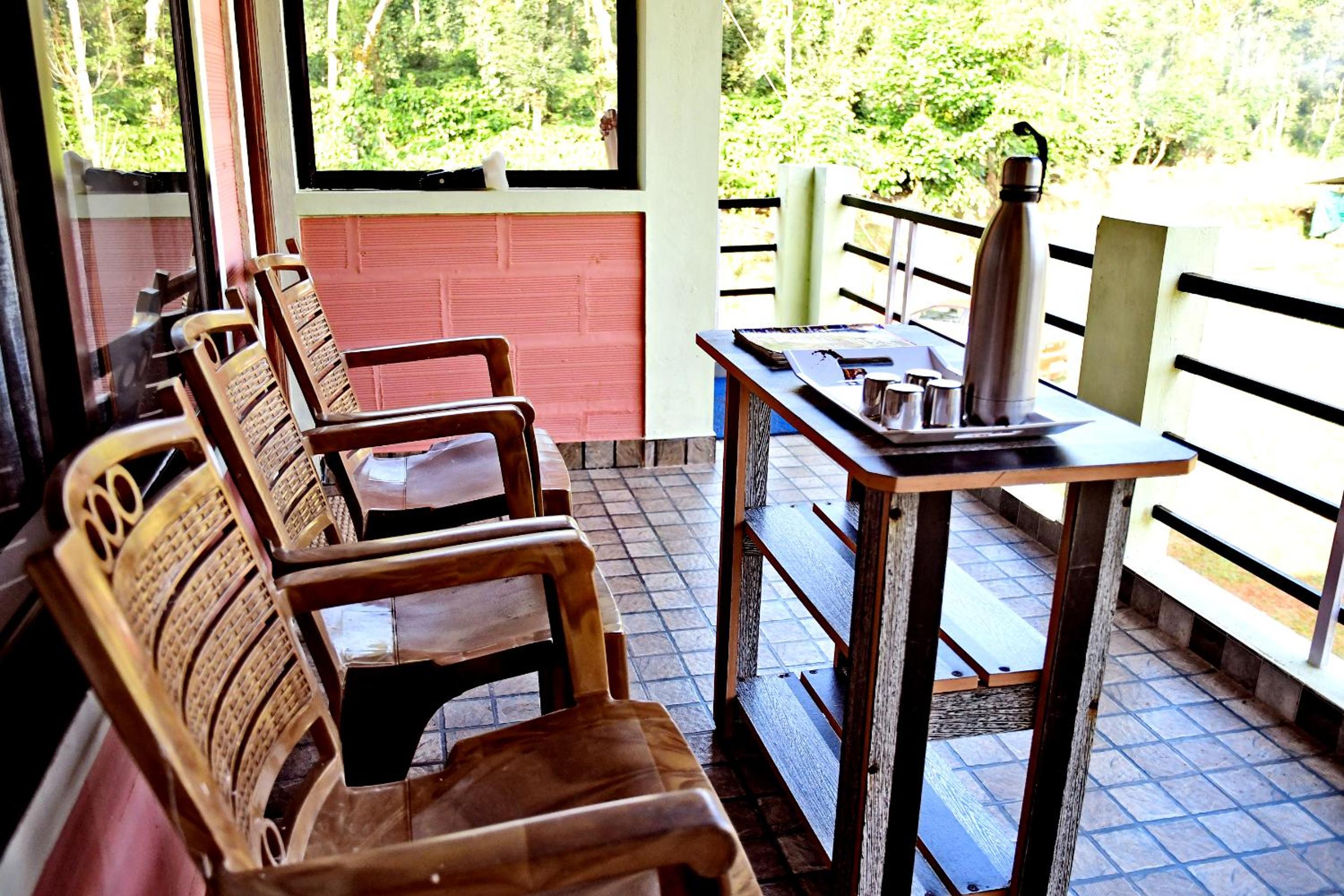 Sirimane Homestay - Water Activities, Home Food, Trek & falls