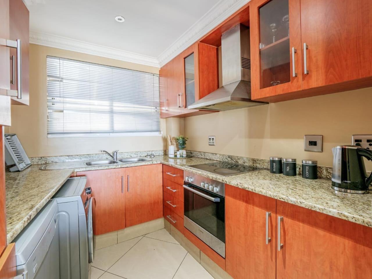 The Sails Apartment 2 Bed 2 Bath Seaview Apartment - C5 view 2