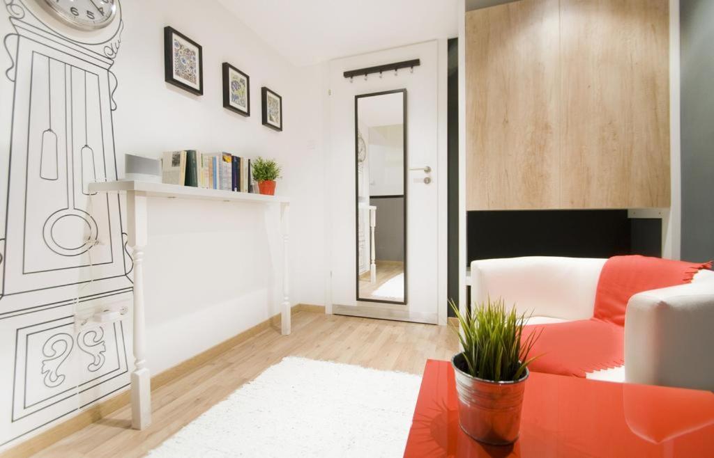 Prime Location Stylish Flats view 4