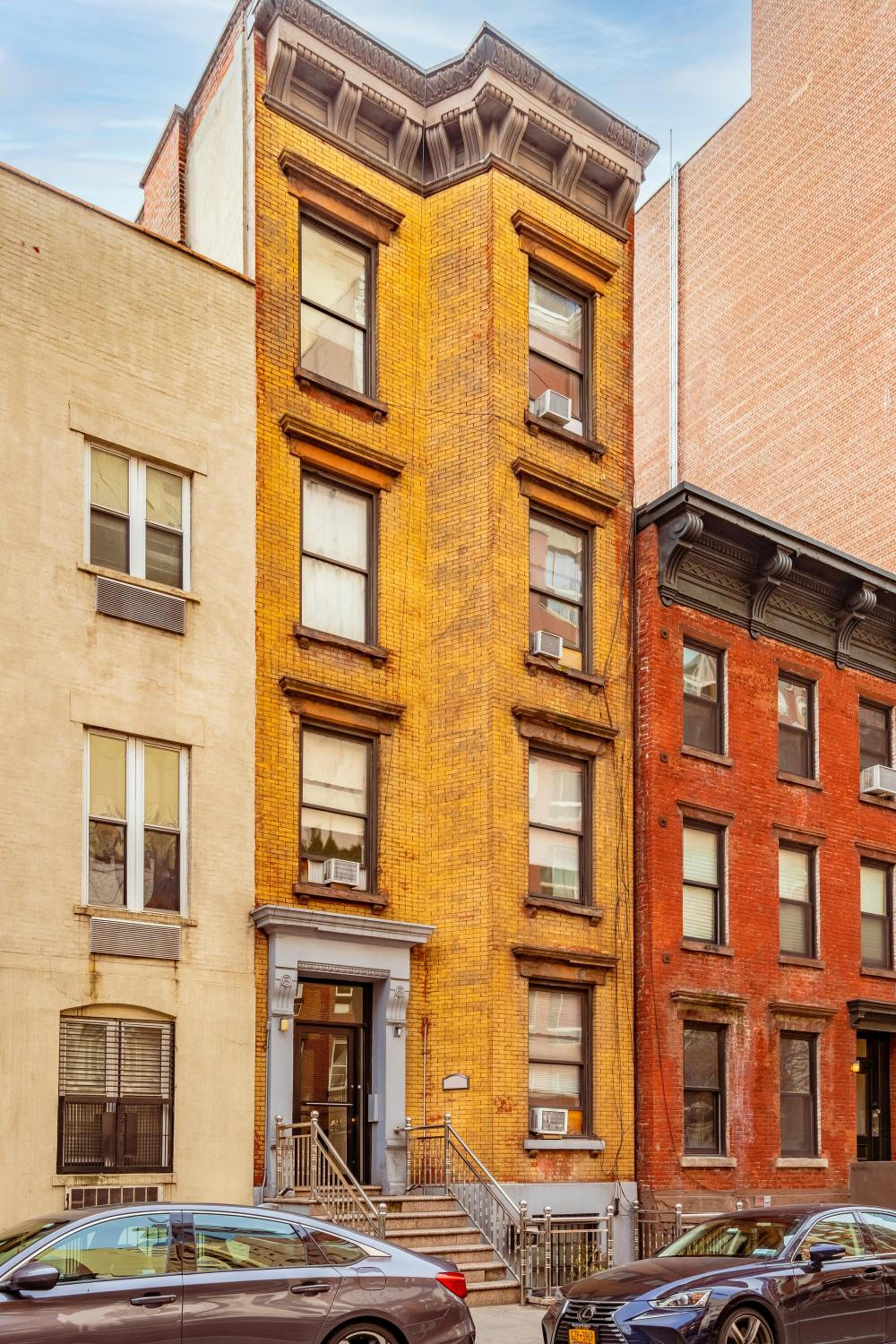 West 30th Street Guest House
