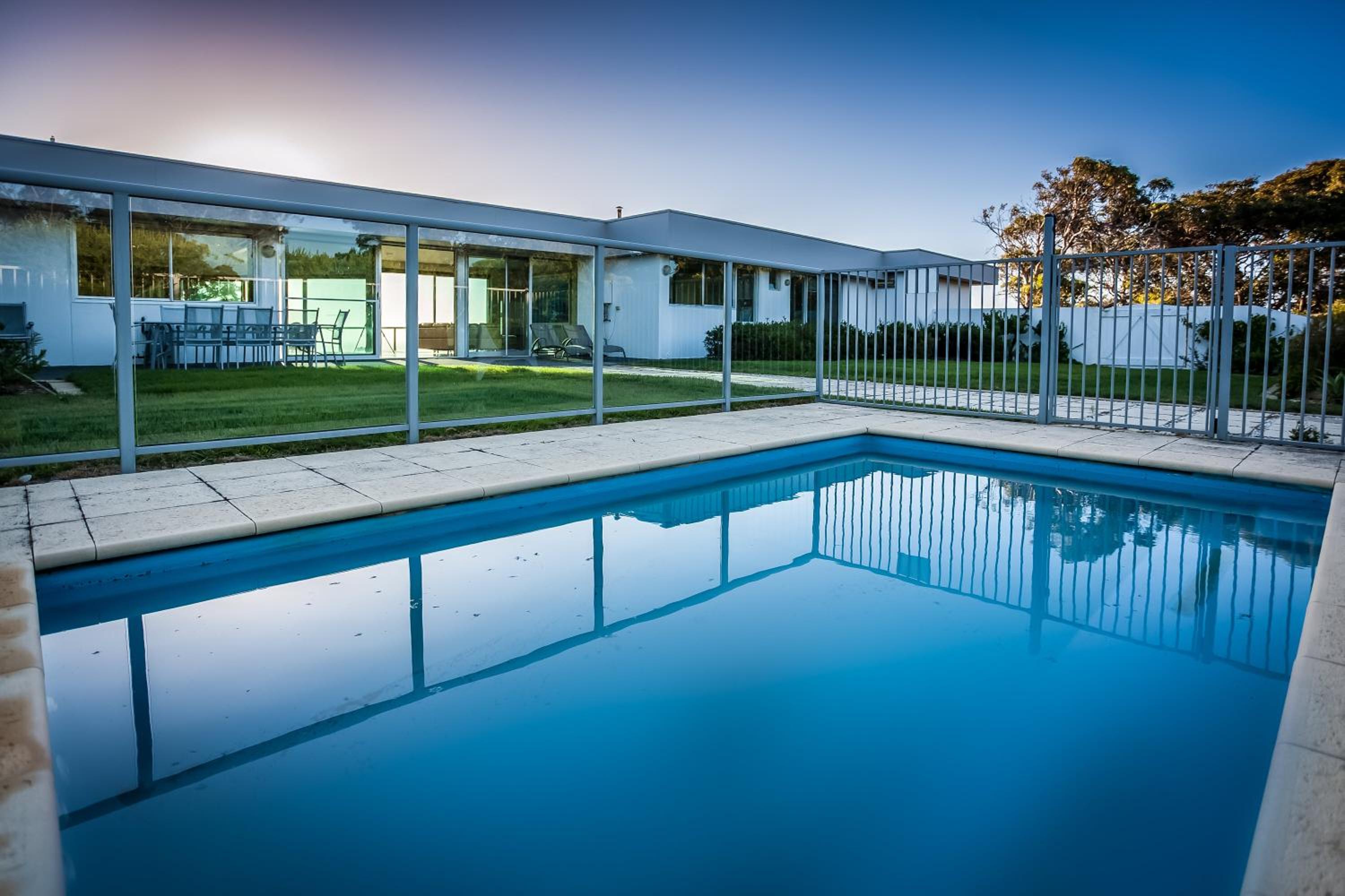Horizons House - spacious, ocean + bush views, peaceful
