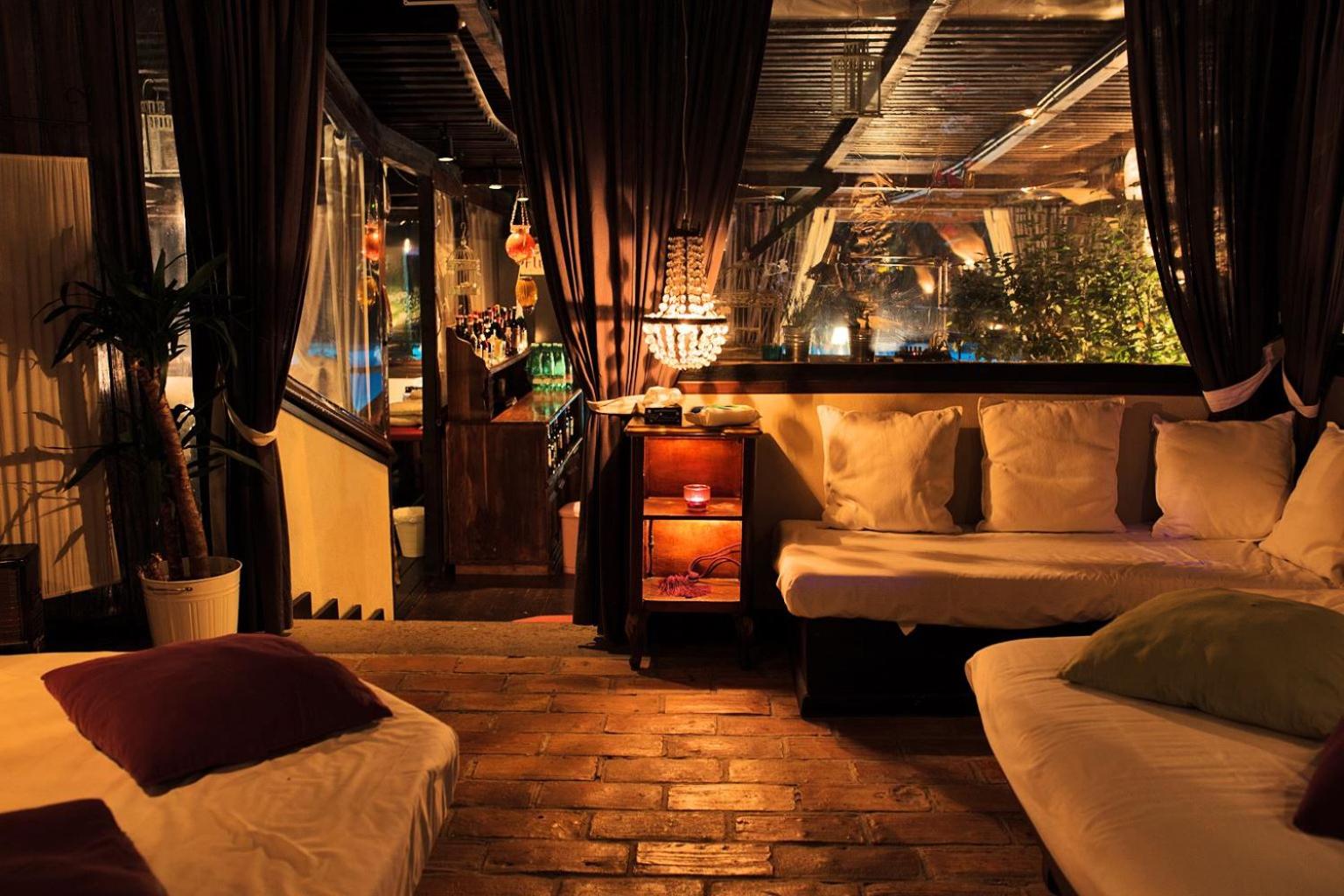 lounge