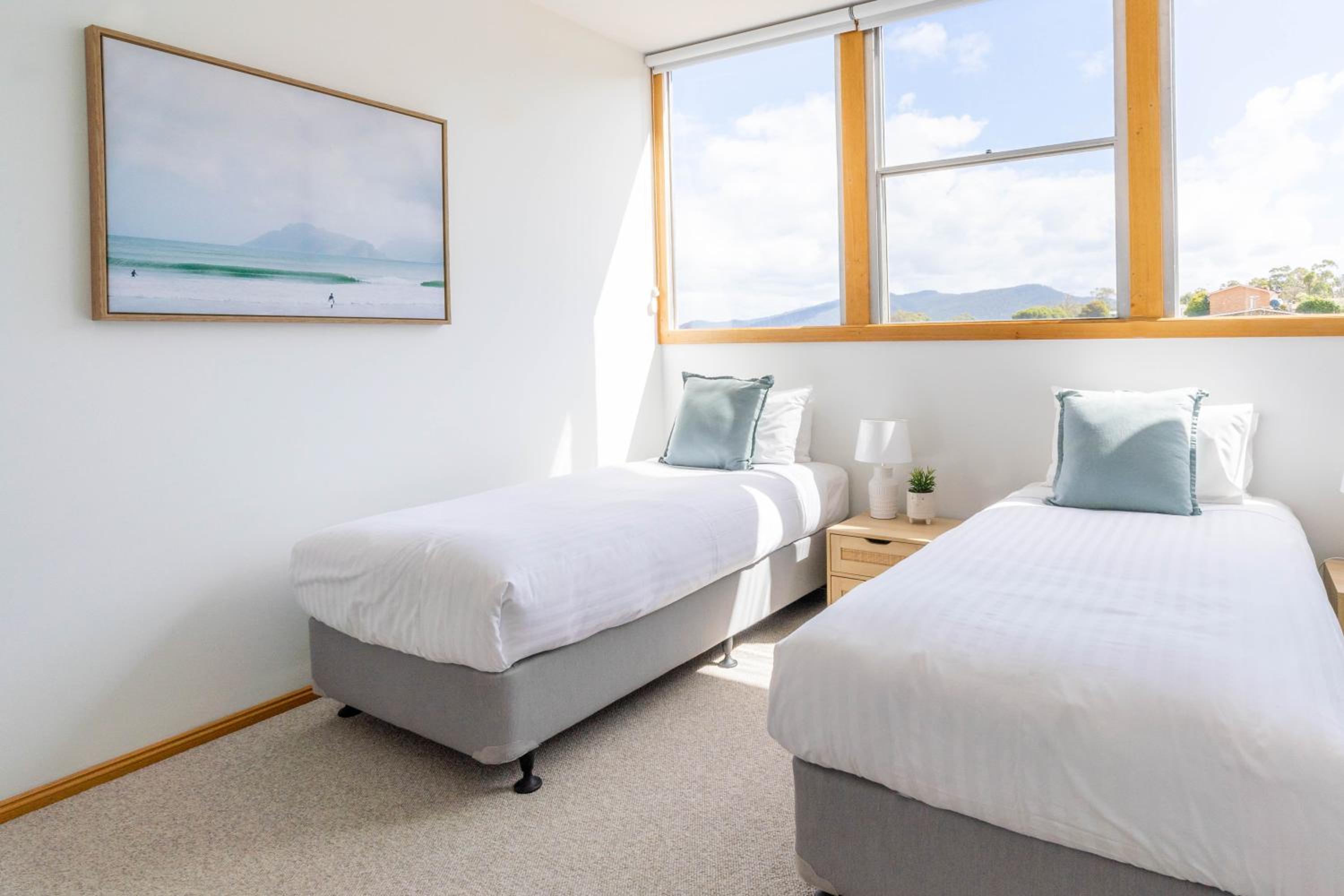 Blue Cottage Bruny Island view 4