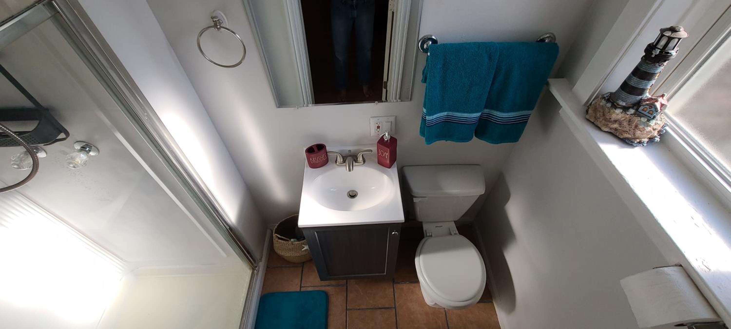 Cozy 1 bedroom, 1 min from Irving Park Blue line, free parking photo 2