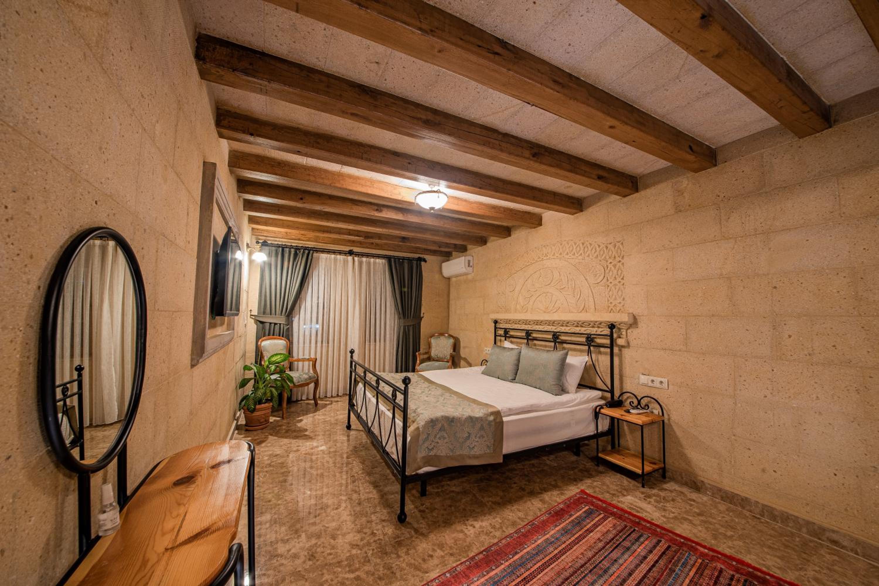 Luxury Cratus Stone Palace - Image 19