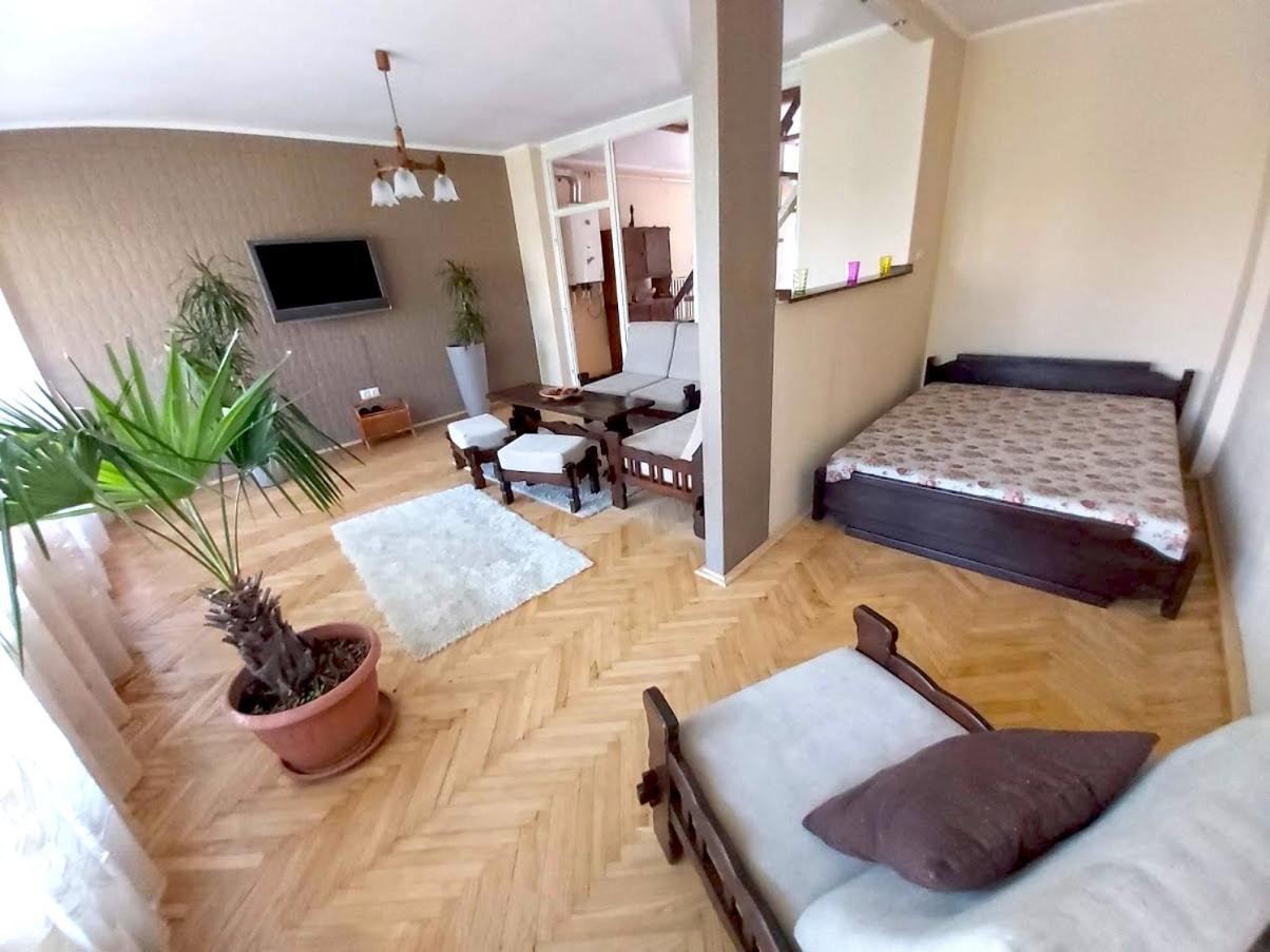 Hangulat Vendégház / Apartman 2. view 3