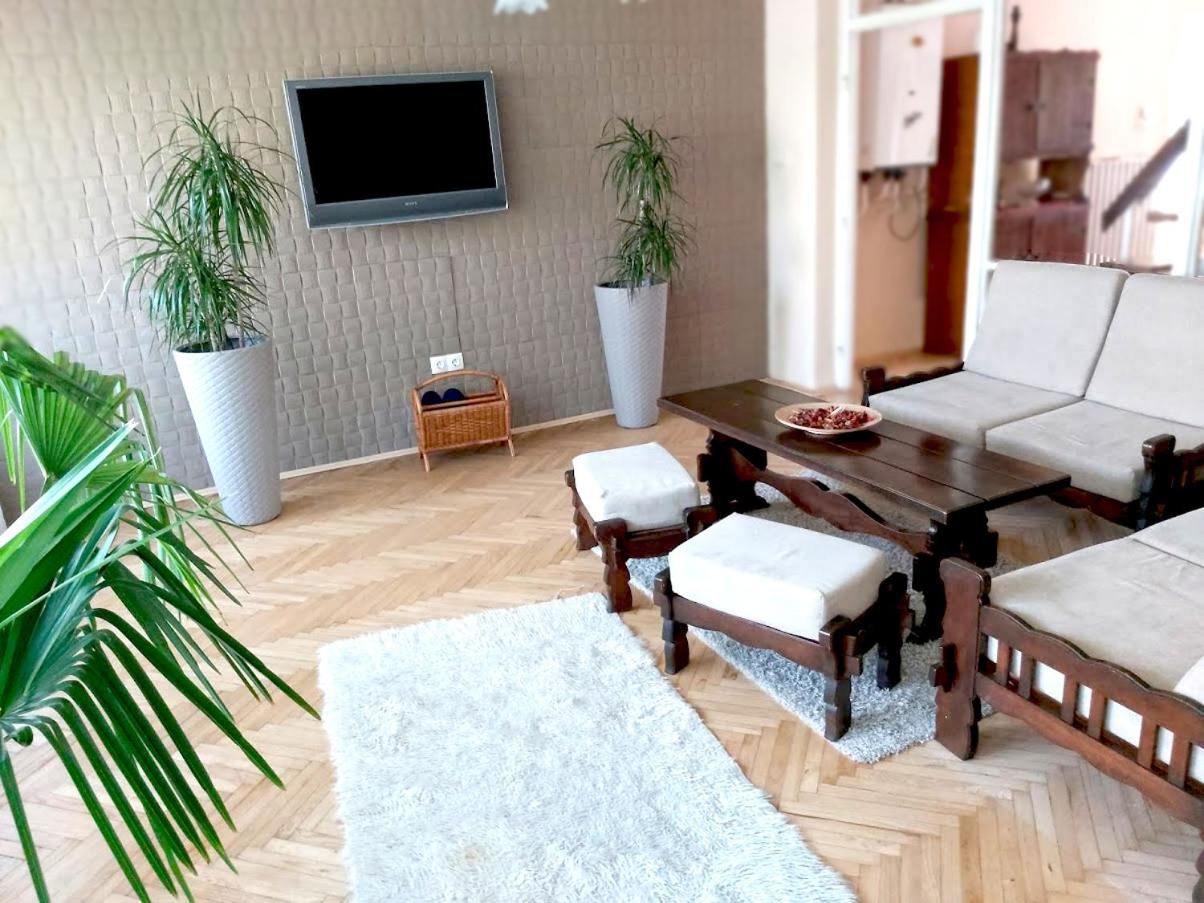 Hangulat Vendégház / Apartman 2. view 2
