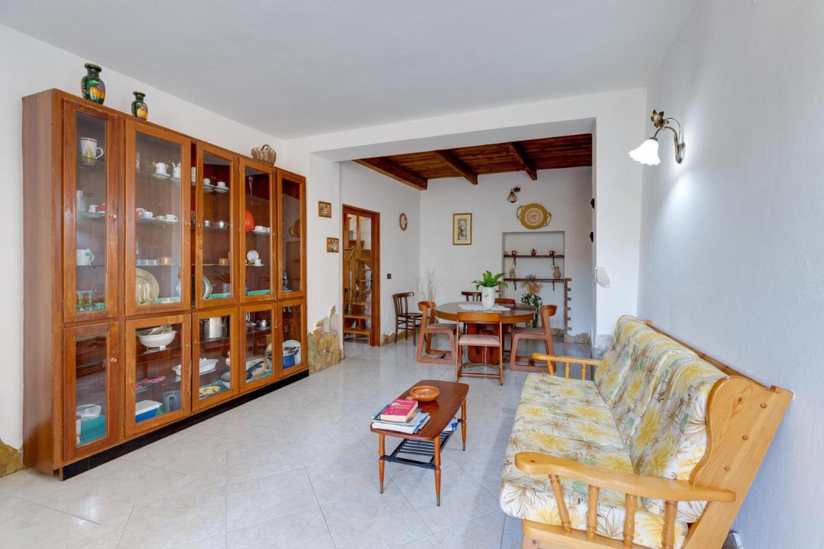 Casa Campidanese view 3