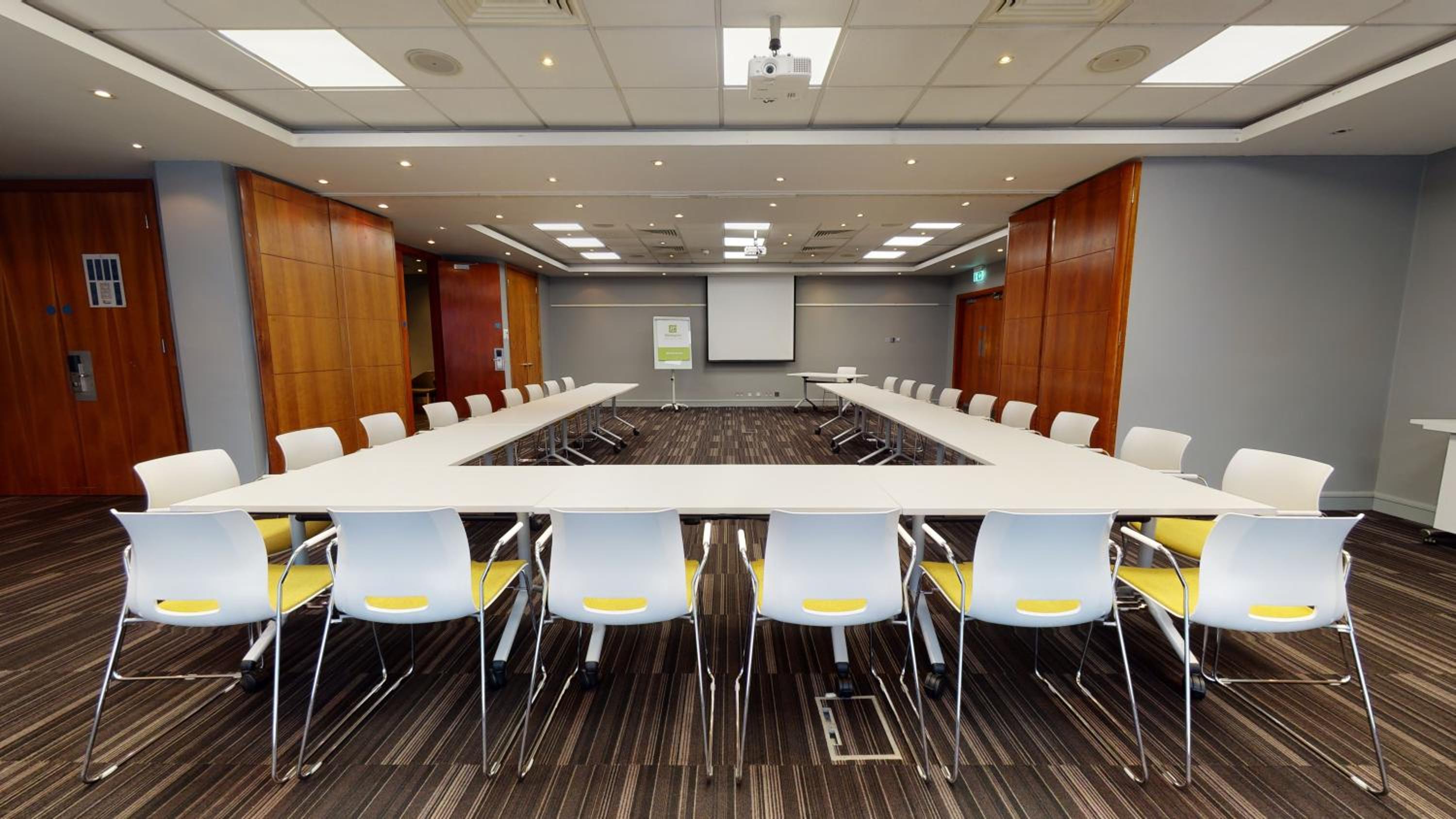 Milton Keynes Vacations - Holiday Inn Milton Keynes Central, an IHG Hotel - Property Image 10