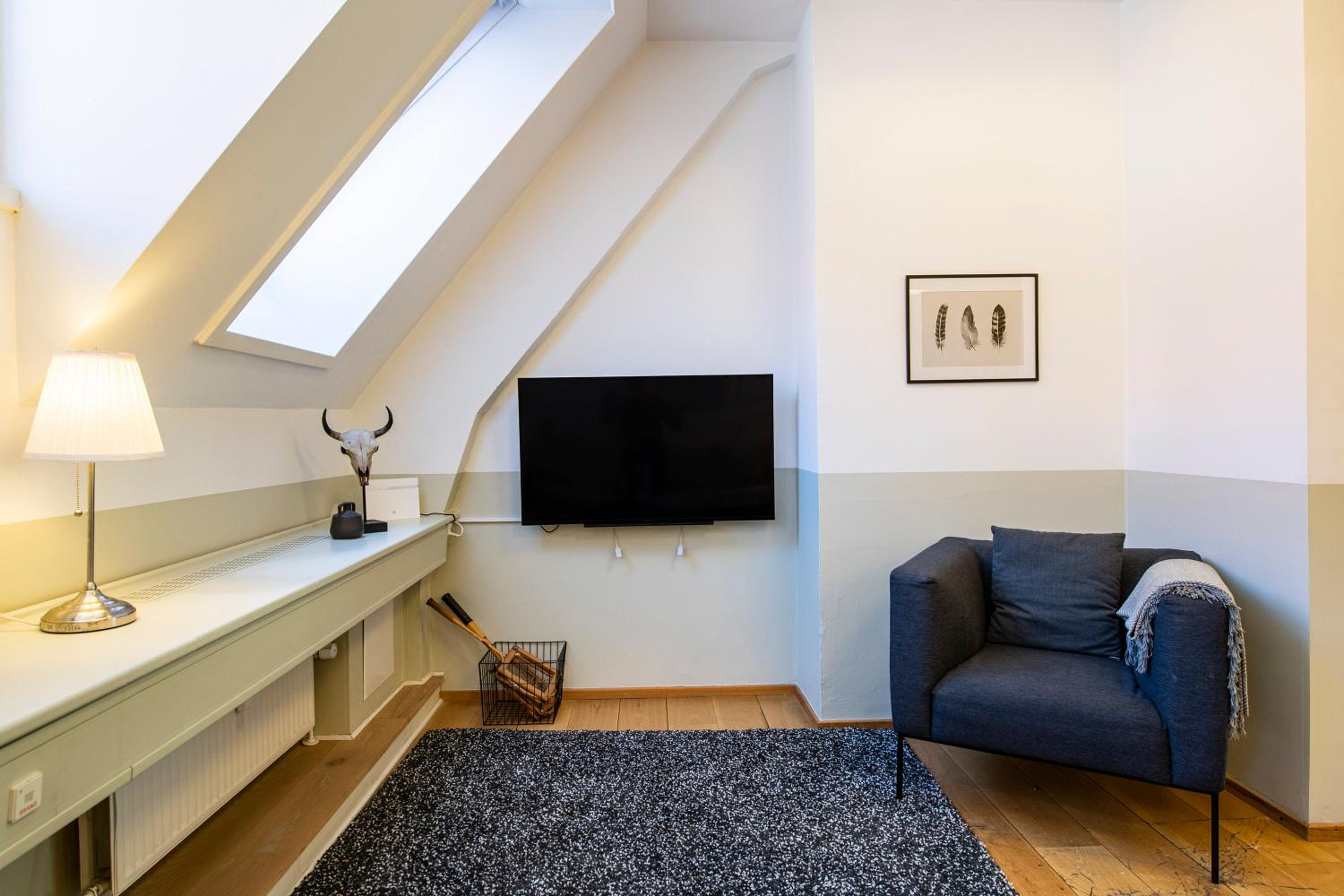 Kings Garden Penthouse - 4BR & 2Bath - by Daniel&Jacob's