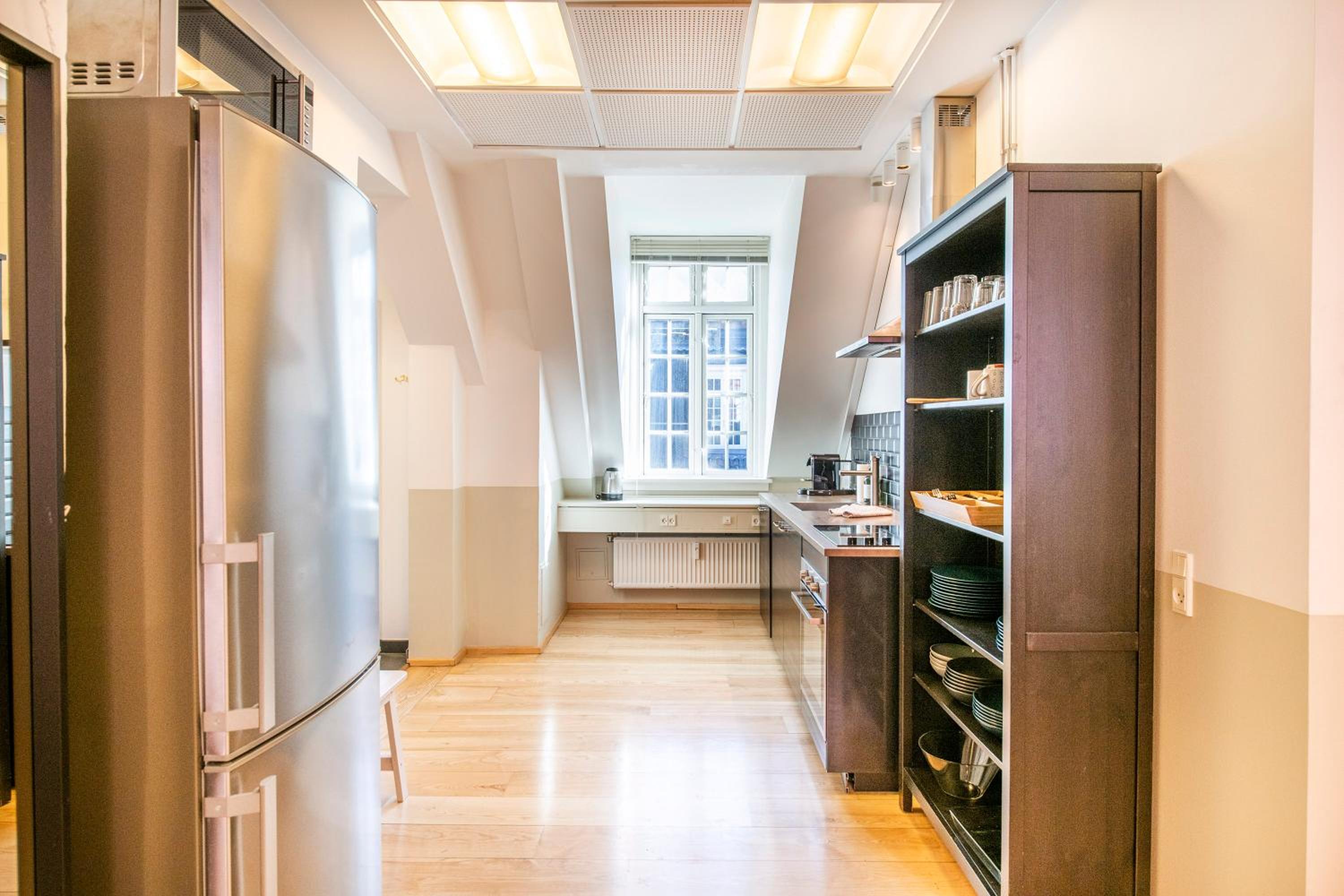 Kings Garden Penthouse - 4BR & 2Bath - by Daniel&Jacob's