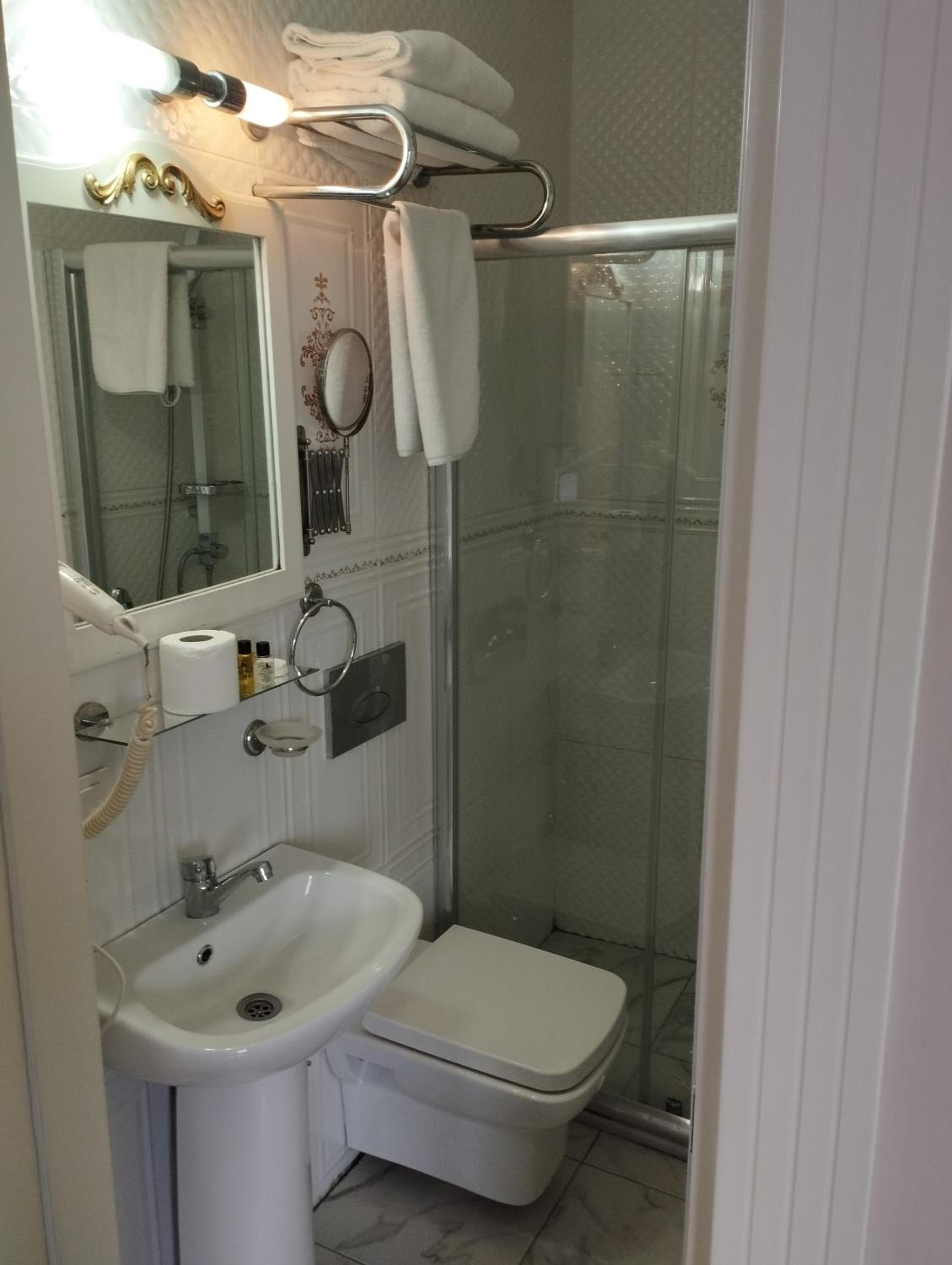 Gulhane Garden Hotel - Image 17