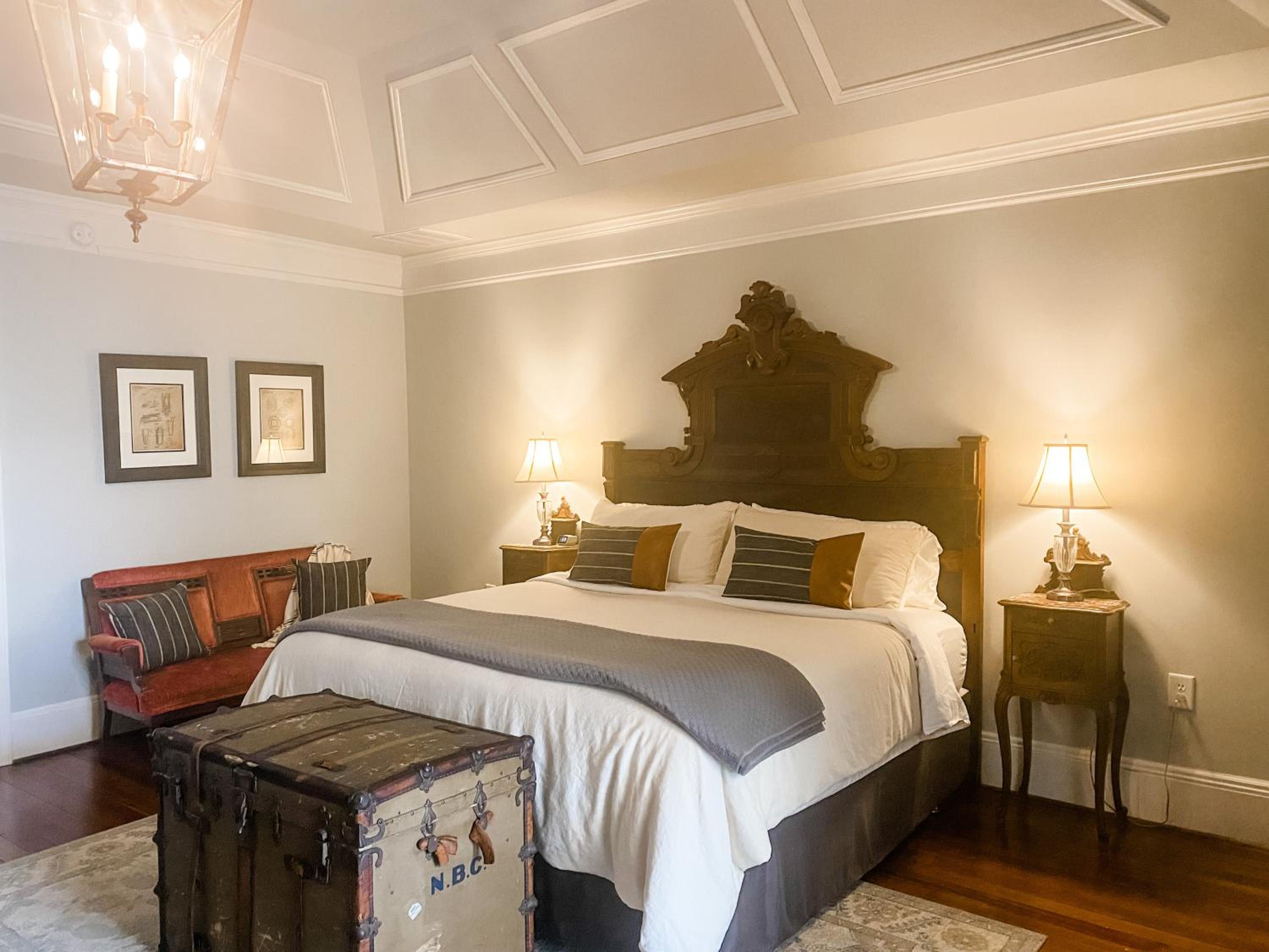 The Twelve Oaks Bed & Breakfast