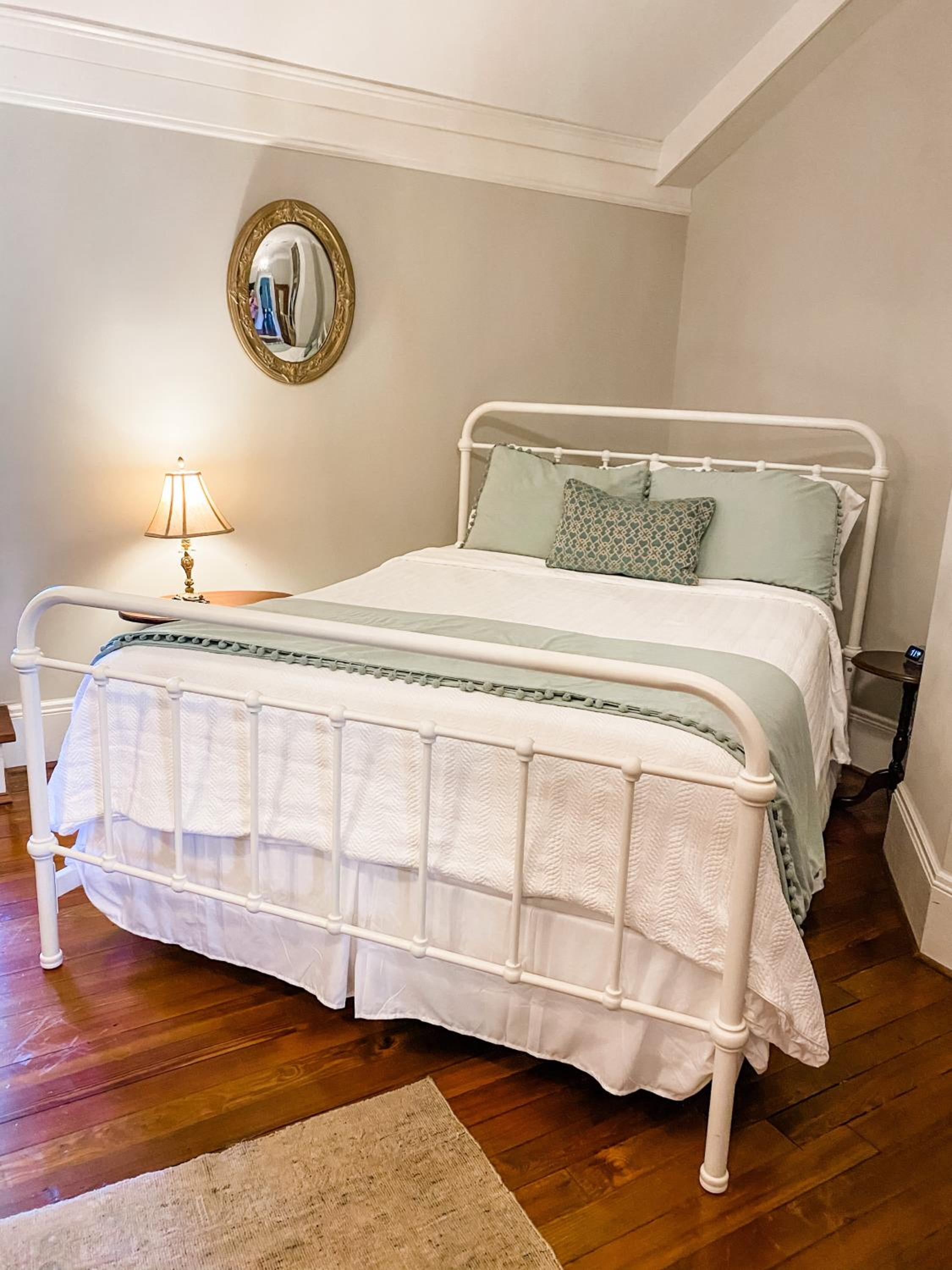 The Twelve Oaks Bed & Breakfast
