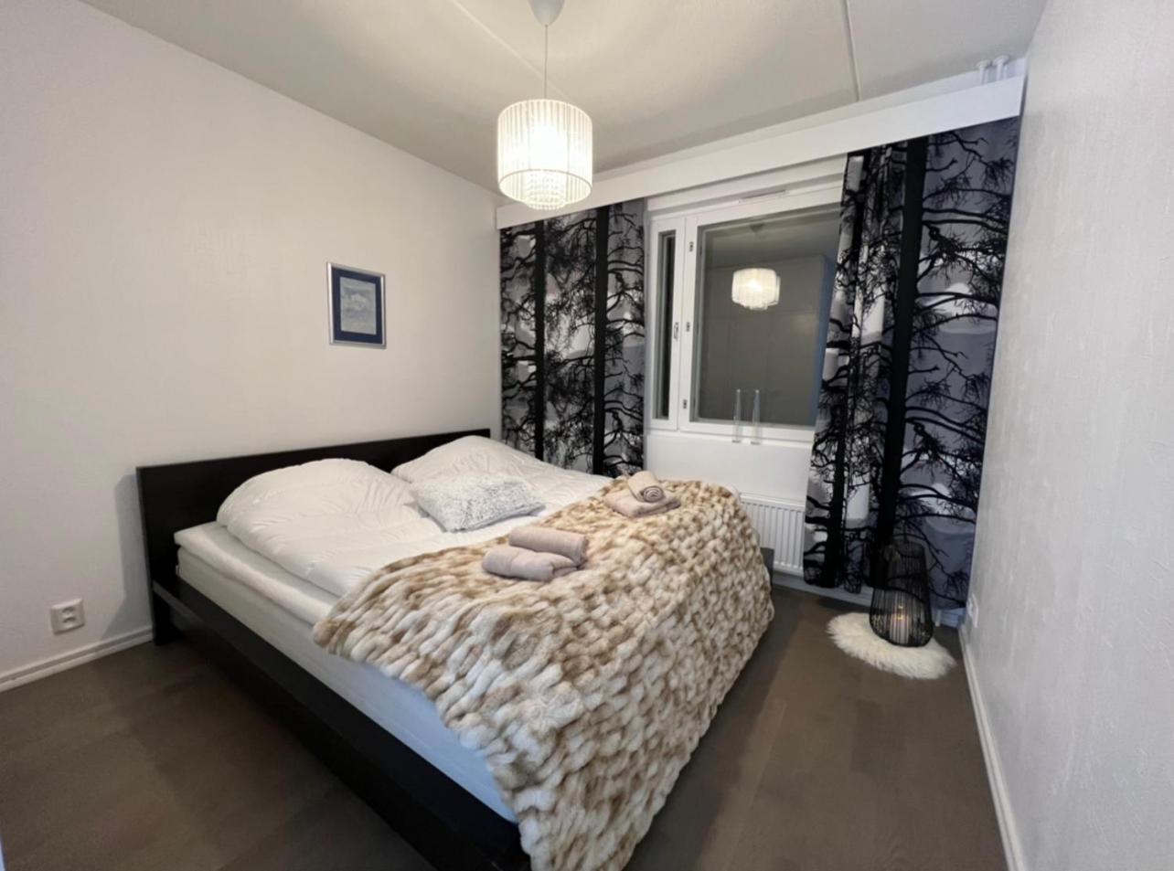 Spacious City Center Apt - Sauna - Self Check in view 4