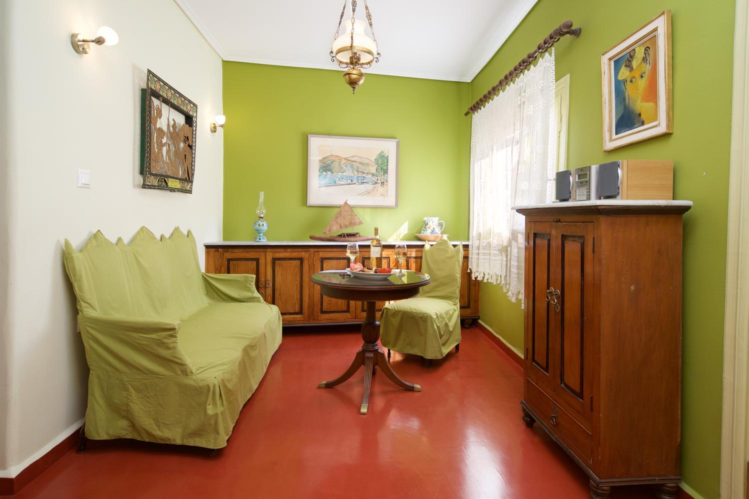 Villa Pergantini view 4