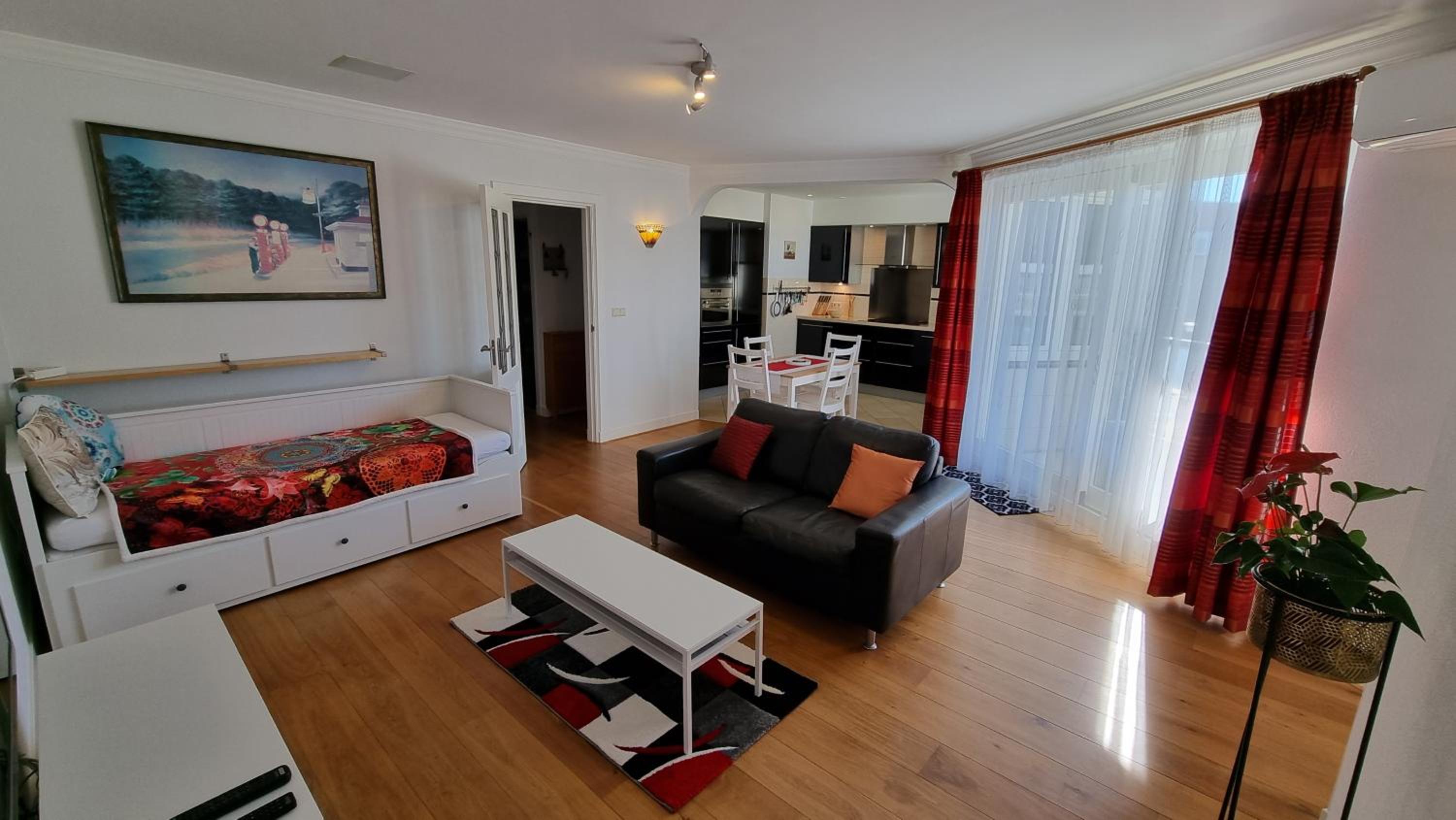 Geräumiges und Modernes Apartment Tara am Meer mit Parkplatz! view 5