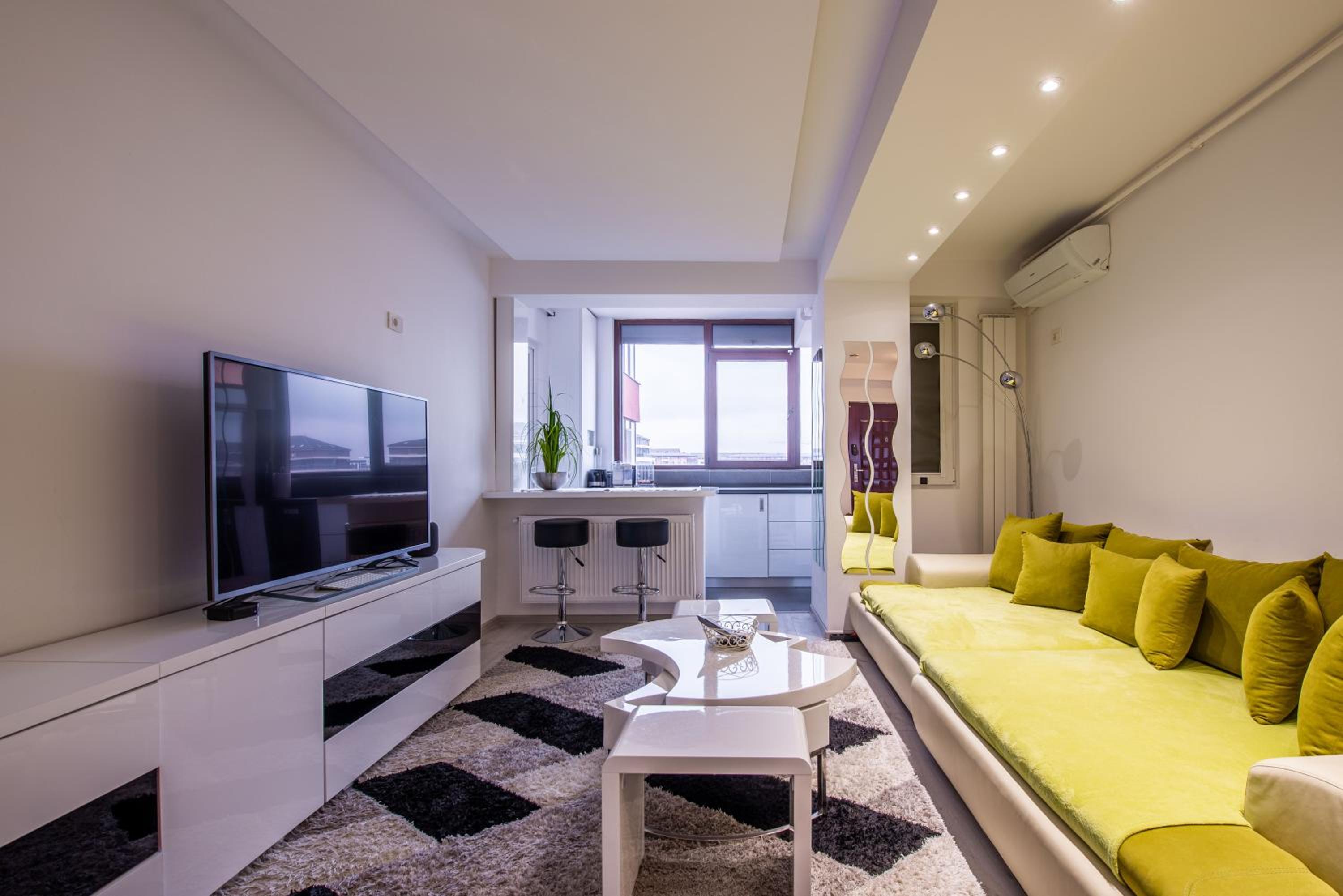 3 Room Luxury Residence Militari M2+3 view 2
