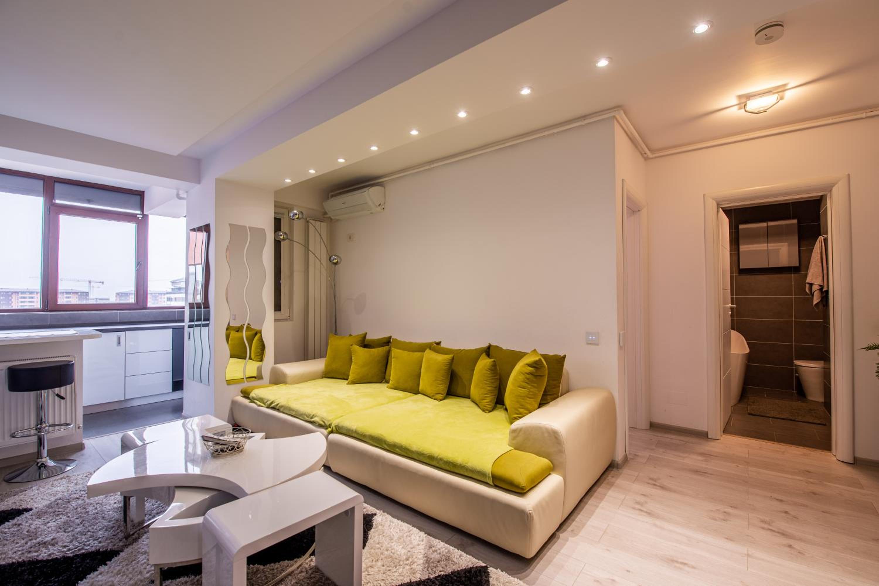 3 Room Luxury Residence Militari M2+3 view 4